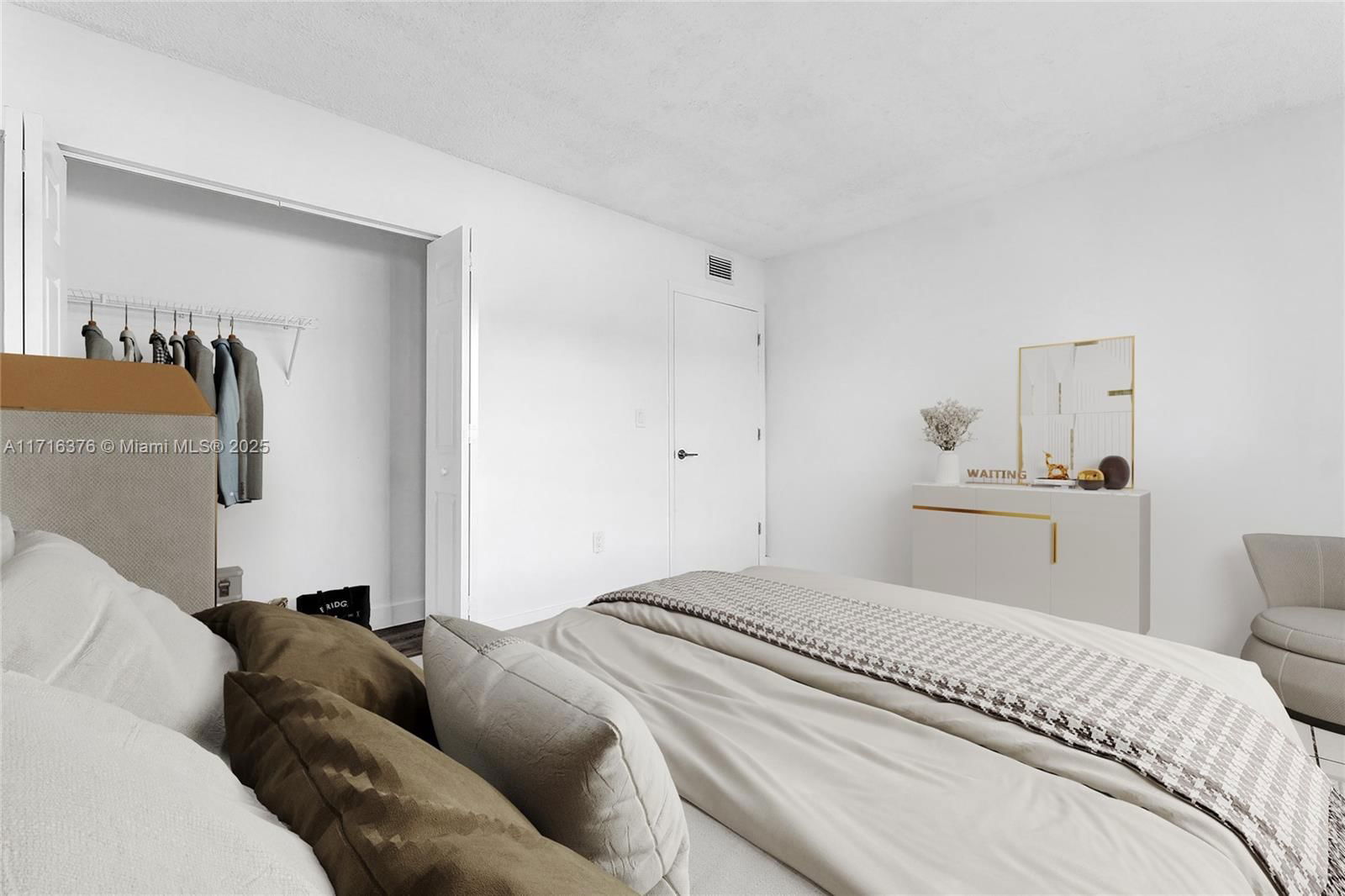 Real estate property located at 8650 133rd Ave Rd #410, Miami-dade, Horizons West Condo #7, Miami, FL