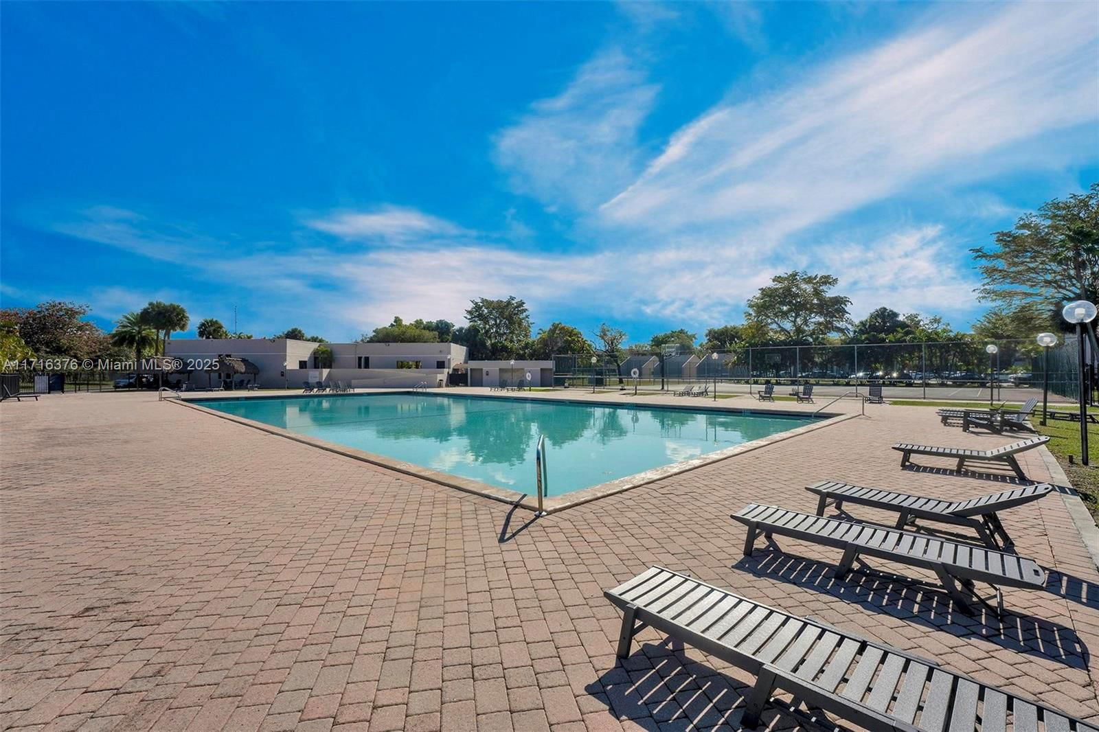 Real estate property located at 8650 133rd Ave Rd #410, Miami-dade, Horizons West Condo #7, Miami, FL