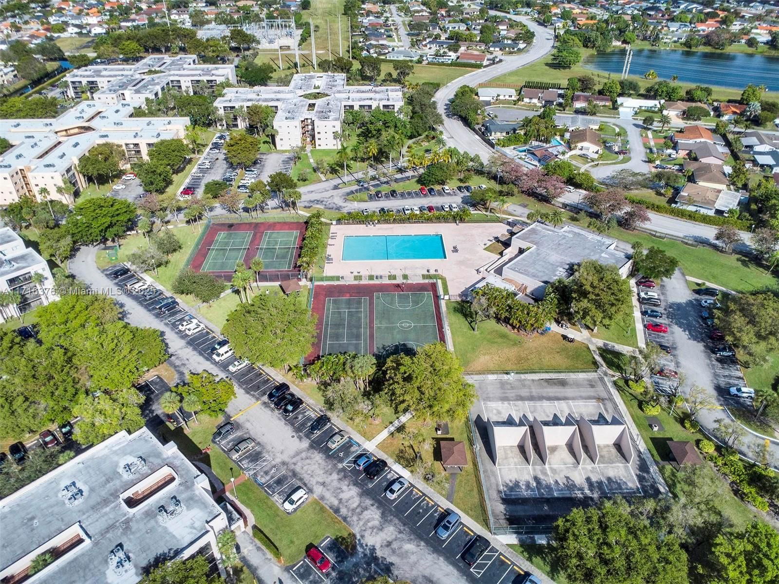 Real estate property located at 8650 133rd Ave Rd #410, Miami-dade, Horizons West Condo #7, Miami, FL