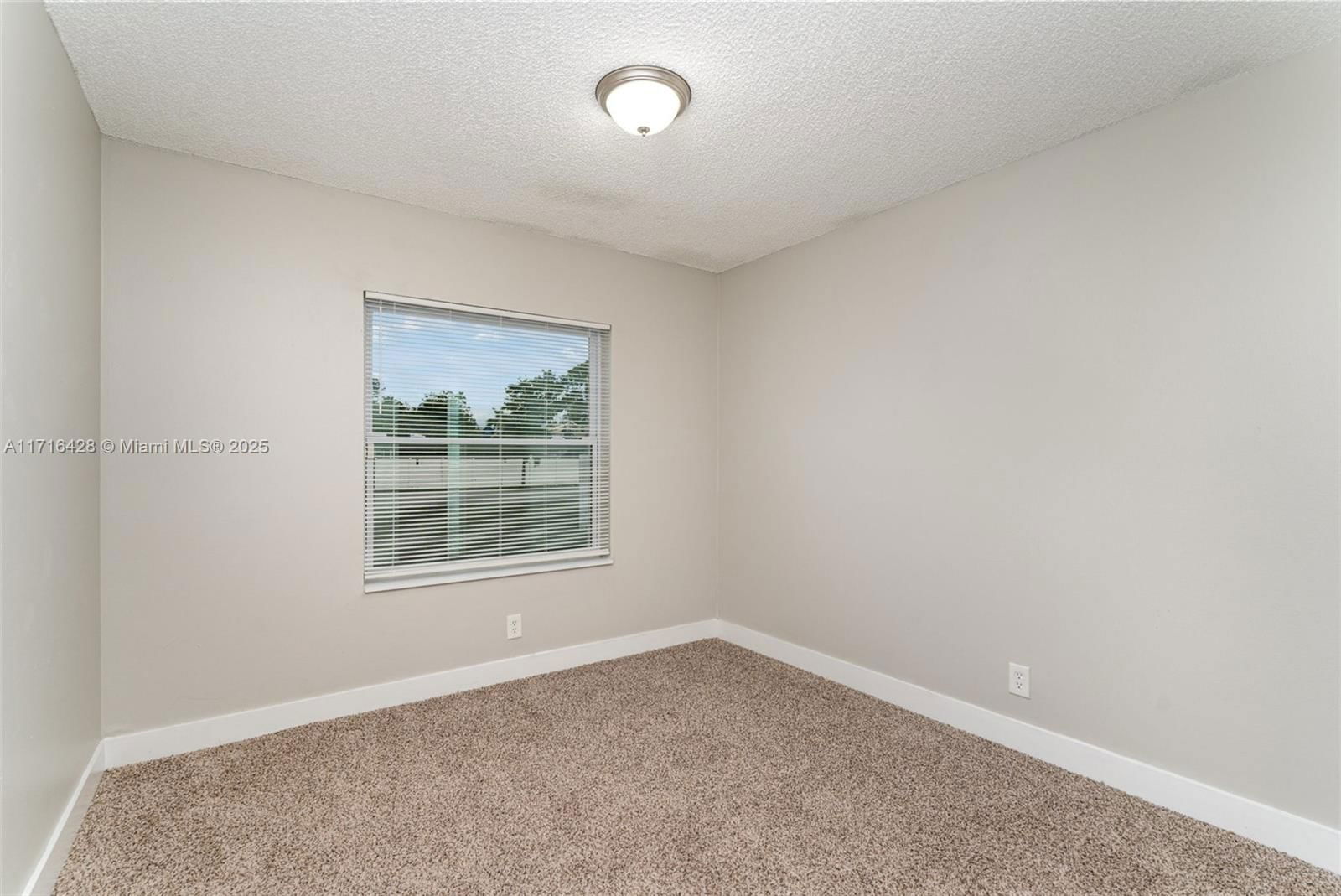 Real estate property located at 5865 Ellis Hollow Rd W, Palm Beach, Lantana Homes 2, Lake Worth, FL