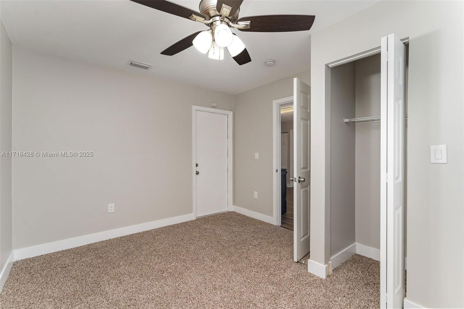 Real estate property located at 5865 Ellis Hollow Rd W, Palm Beach, Lantana Homes 2, Lake Worth, FL
