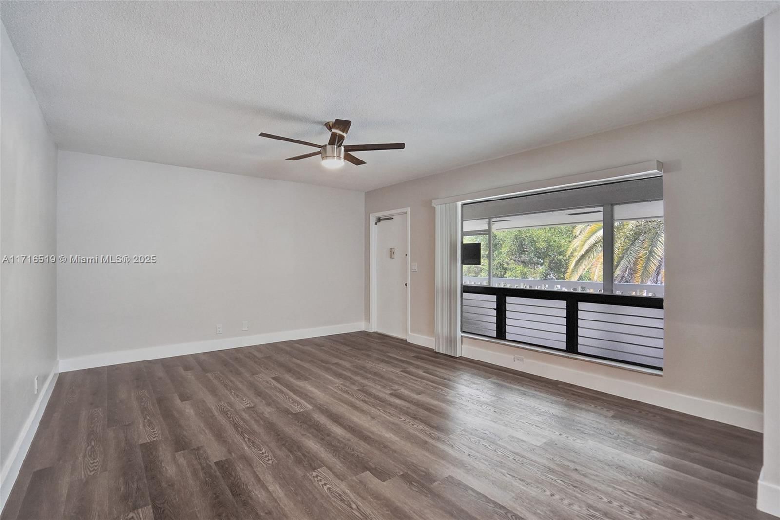 Real estate property located at 540 Luna #7, Broward, Capri Condo Apts, Hollywood, FL