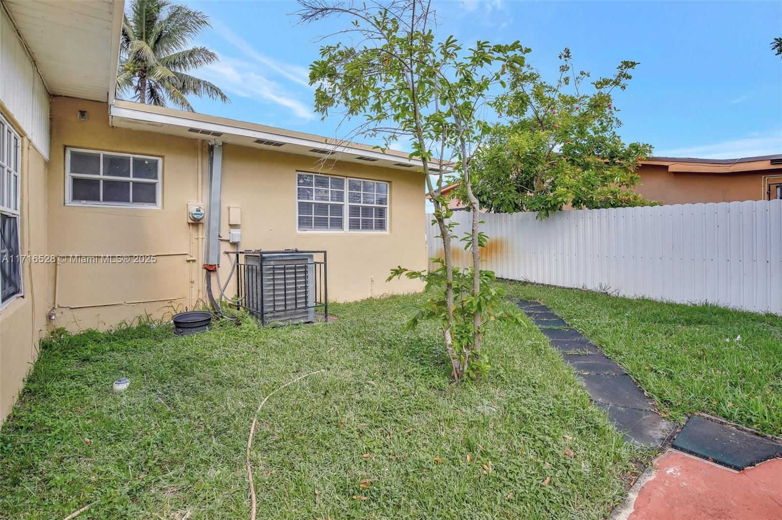 Real estate property located at 1450 182nd St, Miami-dade, Scott Lake Manor Sec 4, Miami Gardens, FL