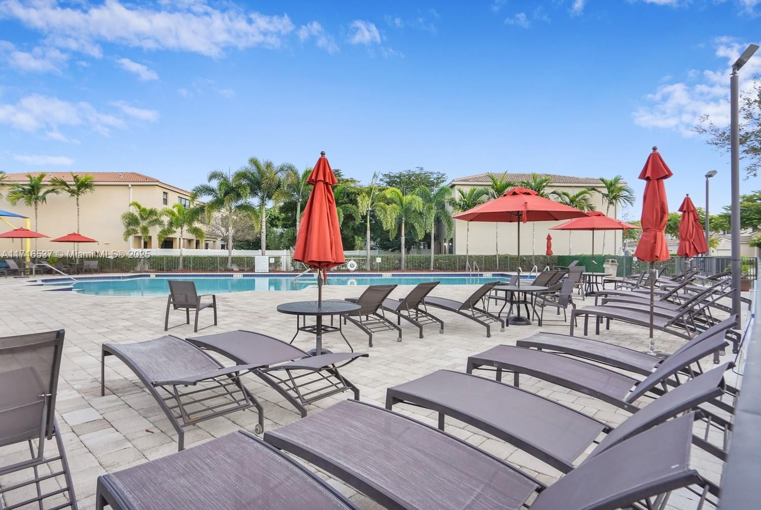 Real estate property located at 481 194th Ter, Miami-dade, Champion Lakes, Miami, FL