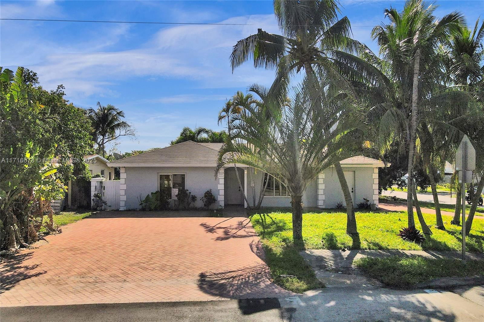 Real estate property located at 1100 4th St, Broward, Pinecrest Acres-resub Of, Pompano Beach, FL