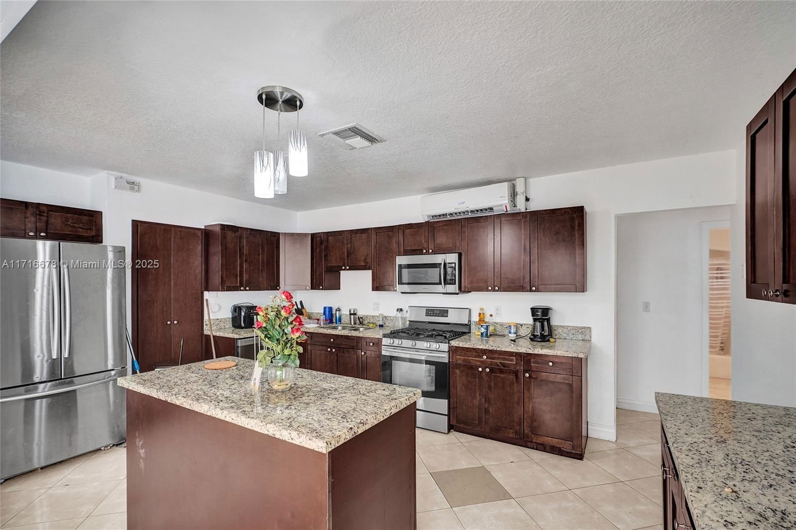 Real estate property located at 1100 4th St, Broward, Pinecrest Acres-resub Of, Pompano Beach, FL