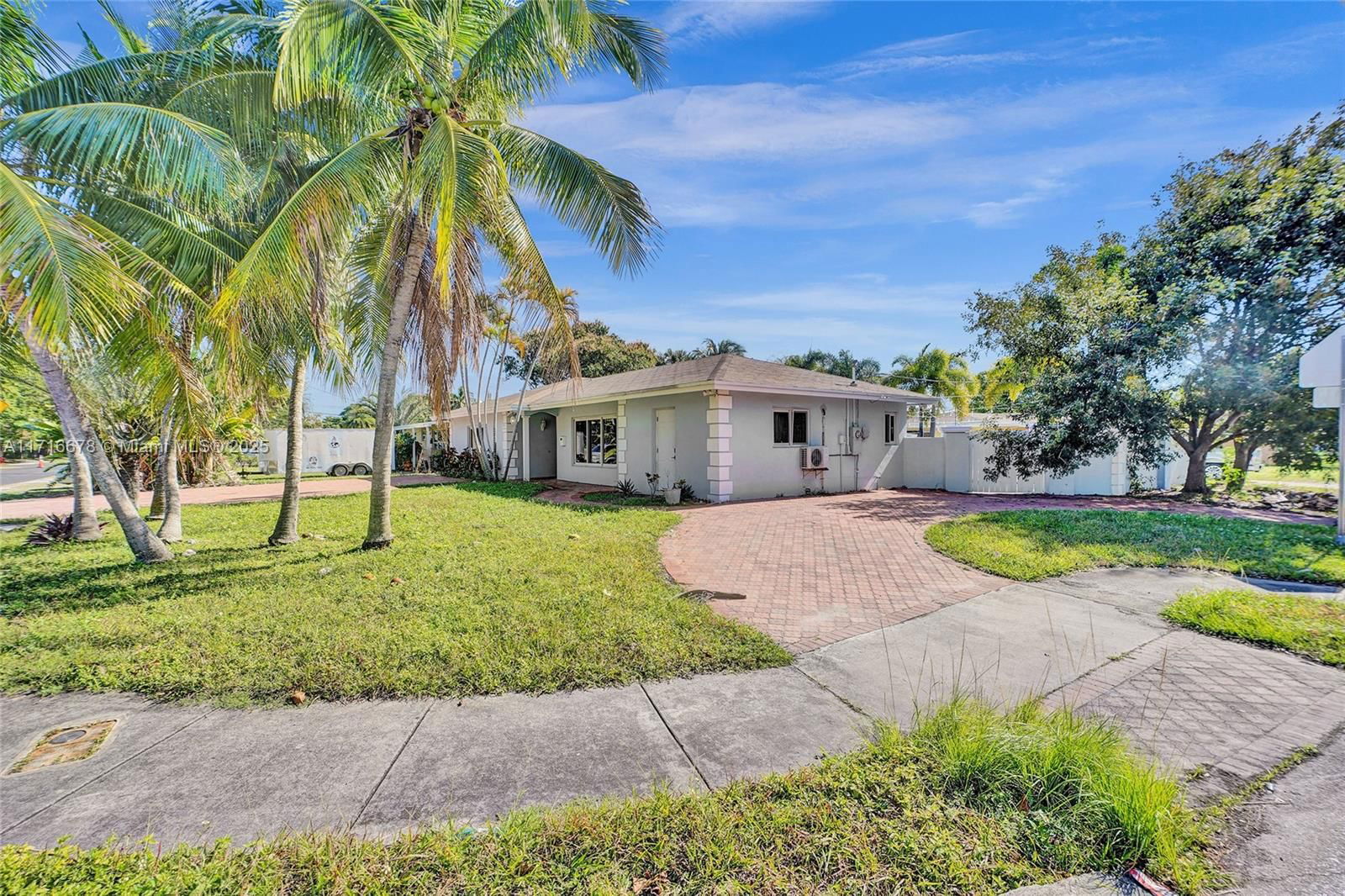 Real estate property located at 1100 4th St, Broward, Pinecrest Acres-resub Of, Pompano Beach, FL