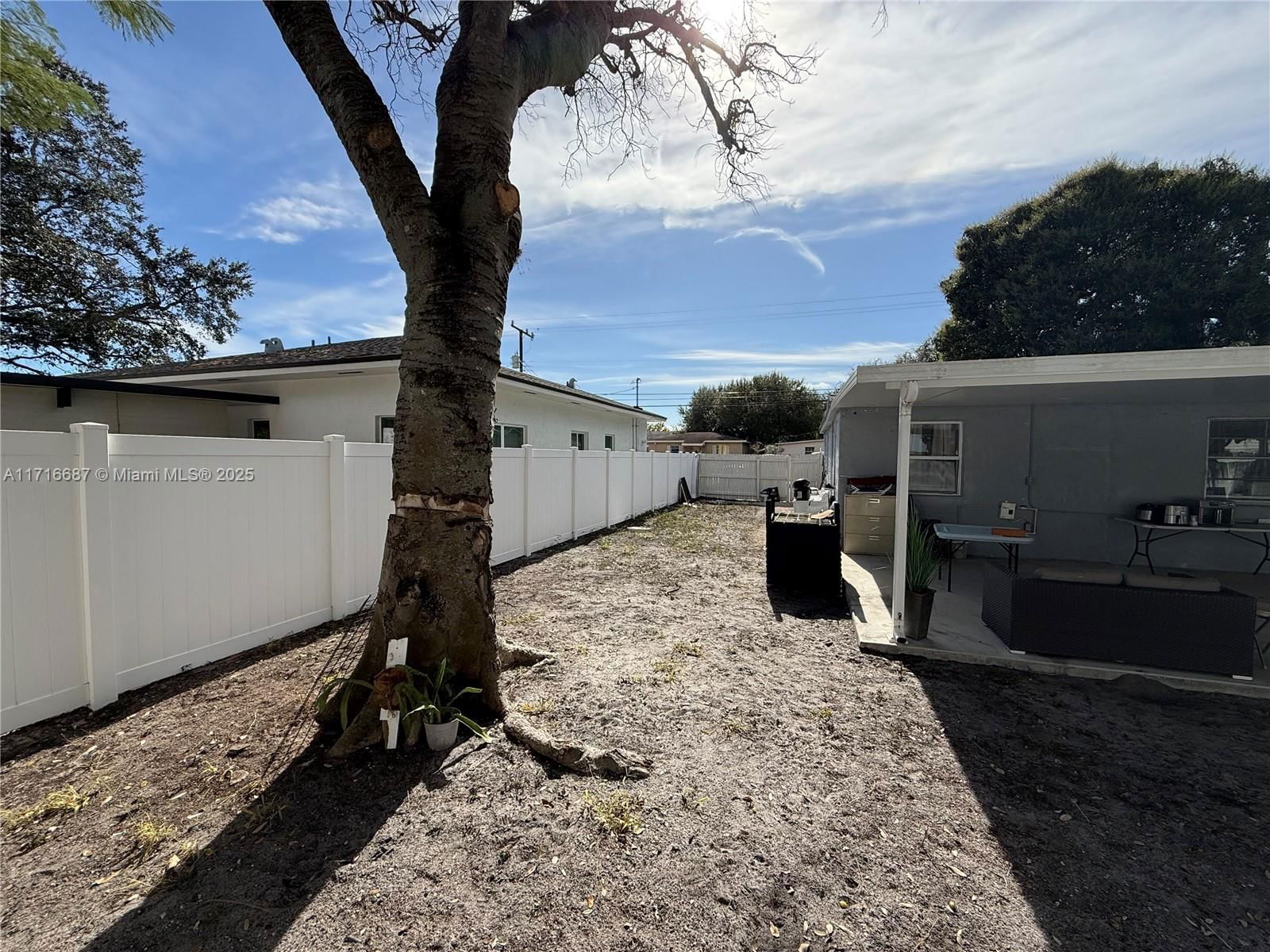 Real estate property located at 2051 152nd Ter, Miami-dade, 1st Addn To Magnolia Sub, Miami Gardens, FL
