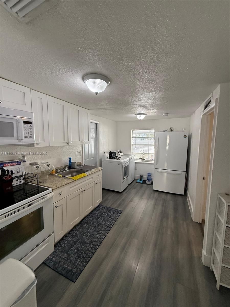 Real estate property located at 2051 152nd Ter, Miami-dade, 1st Addn To Magnolia Sub, Miami Gardens, FL