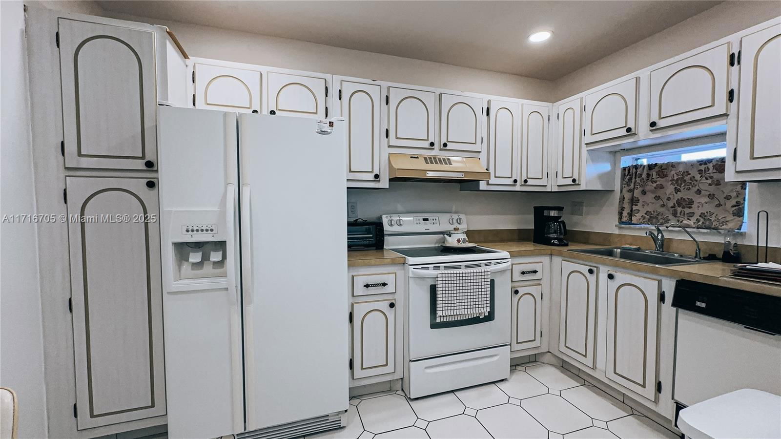 Real estate property located at 311 Hollybrook Dr #308, Broward, Hollybrook Golf, Pembroke Pines, FL