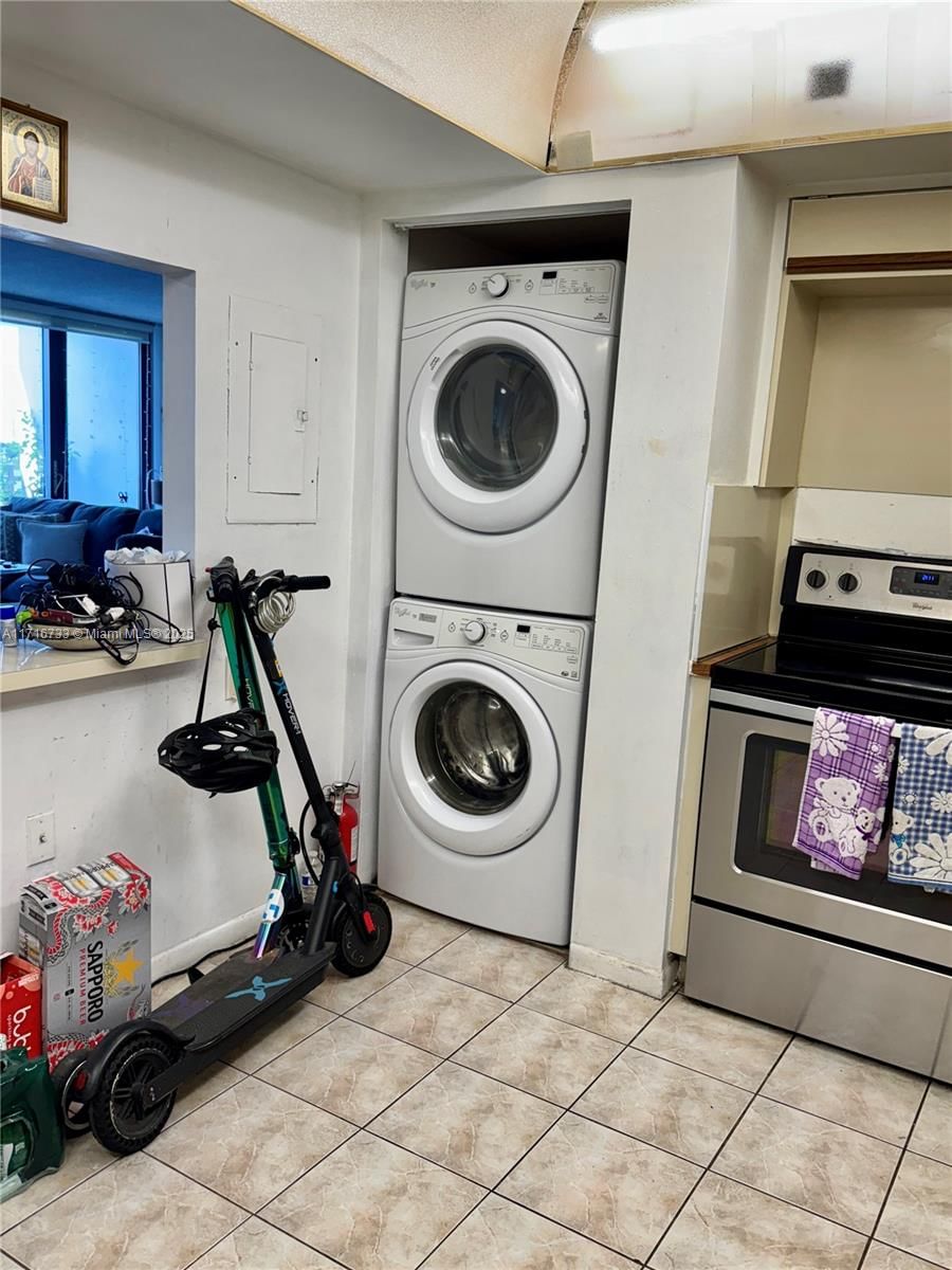 Real estate property located at 17720 Bay Rd #803, Miami-dade, Bay Country Club Condo, Sunny Isles Beach, FL