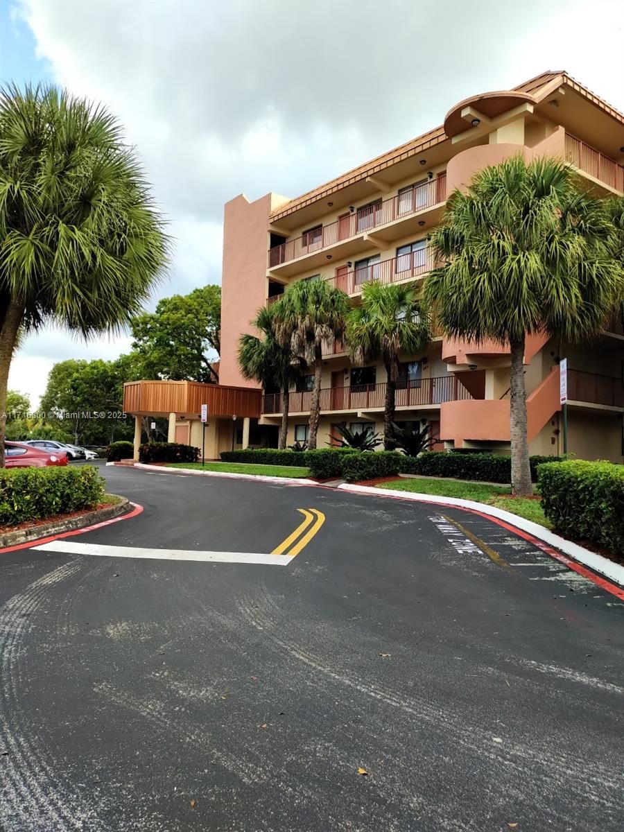 Real estate property located at 7451 16th St #303, Broward, PLANTATION FOREST CONDO, Plantation, FL