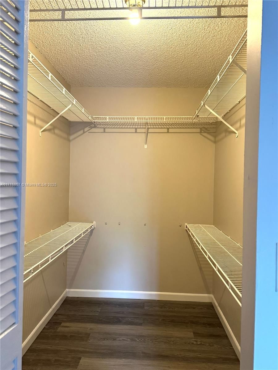 Real estate property located at 3562 95th Ter #2Q, Broward, Grenadier Lakes At Welleb, Sunrise, FL