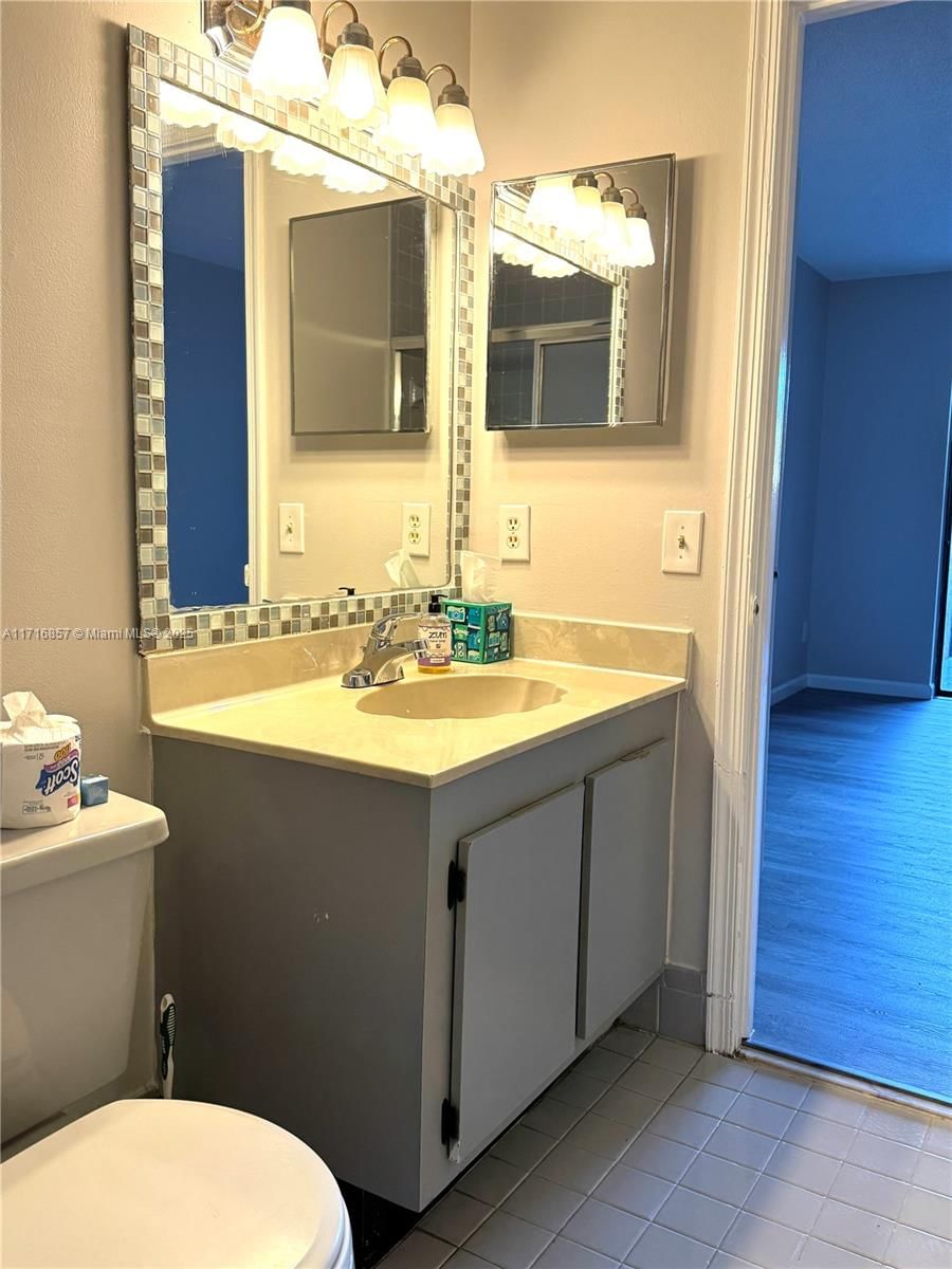 Real estate property located at 3562 95th Ter #2Q, Broward, Grenadier Lakes At Welleb, Sunrise, FL