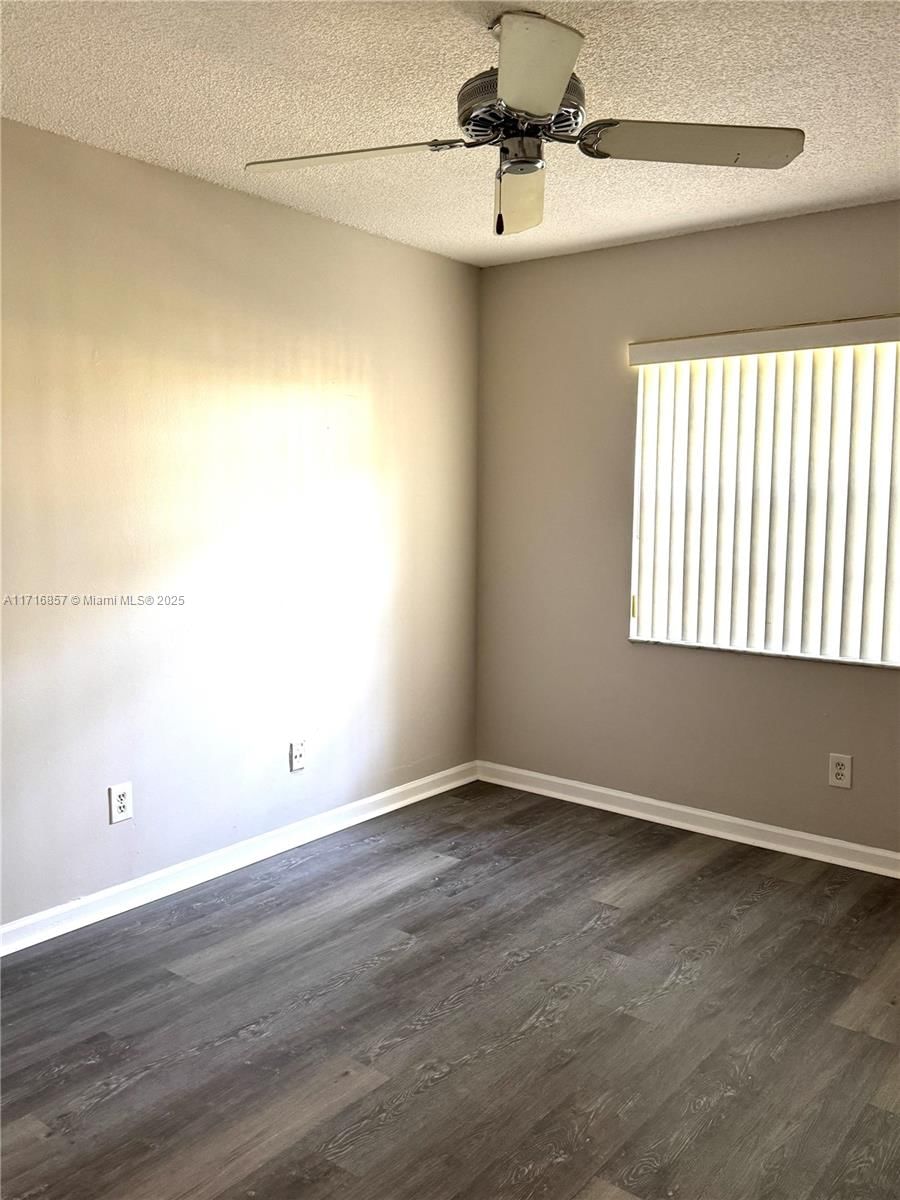 Real estate property located at 3562 95th Ter #2Q, Broward, Grenadier Lakes At Welleb, Sunrise, FL