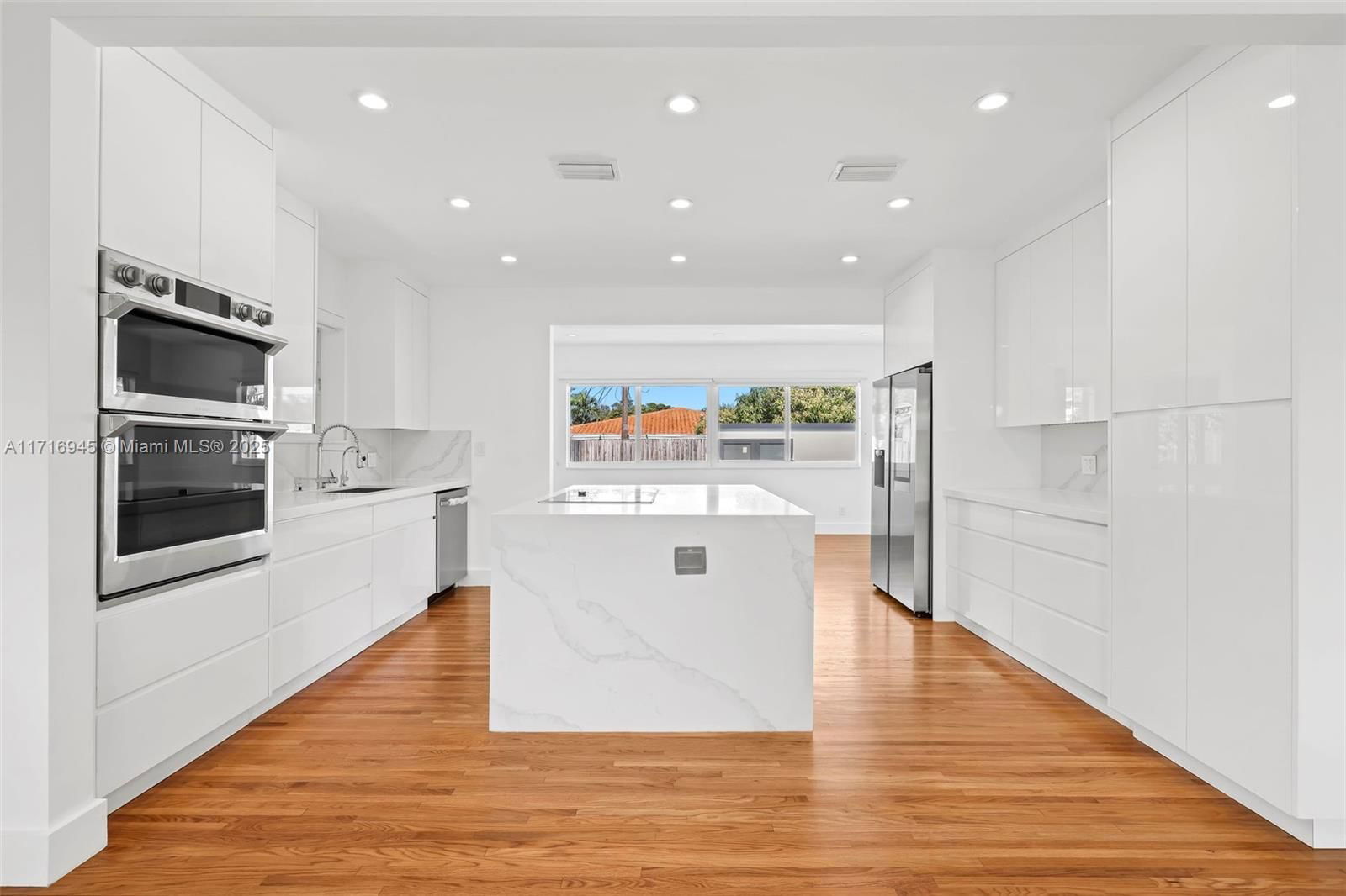 Real estate property located at 1511 17th Ter, Miami-dade, Seville, Miami, FL