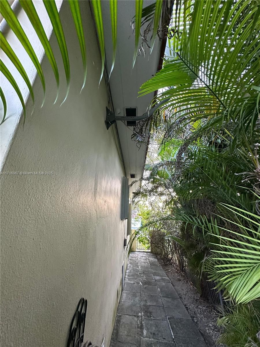 Real estate property located at 3021 Coconut Grove Dr, Miami-dade, Coral Gables Crafts Sec, Coral Gables, FL