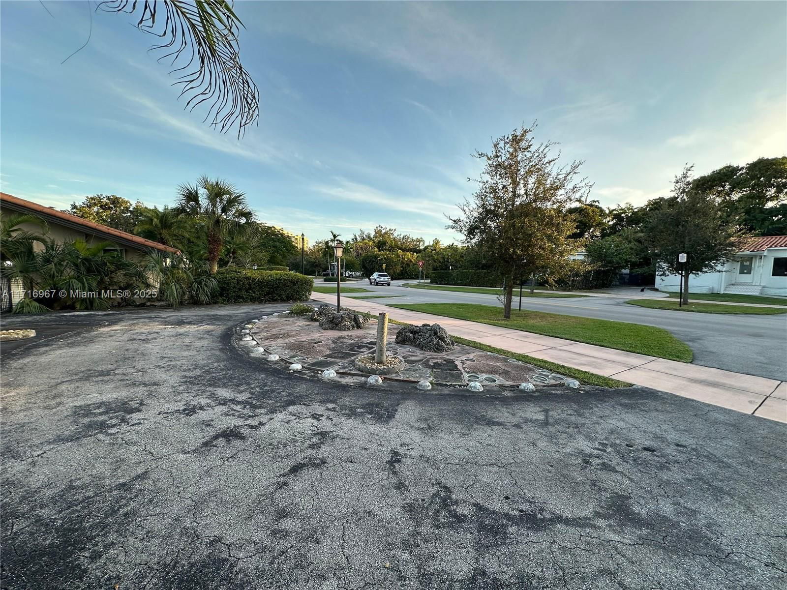 Real estate property located at 3021 Coconut Grove Dr, Miami-dade, Coral Gables Crafts Sec, Coral Gables, FL