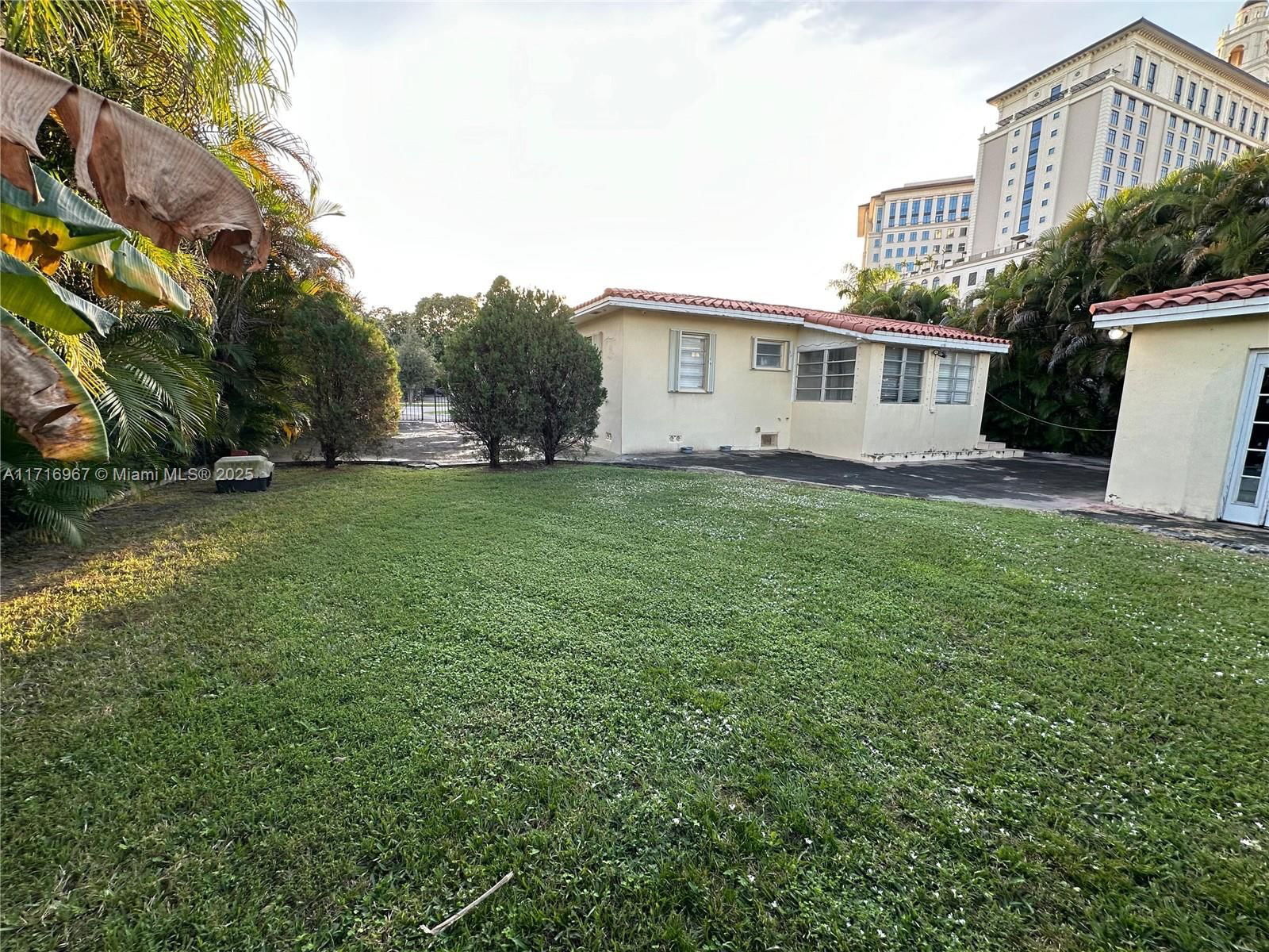 Real estate property located at 3021 Coconut Grove Dr, Miami-dade, Coral Gables Crafts Sec, Coral Gables, FL