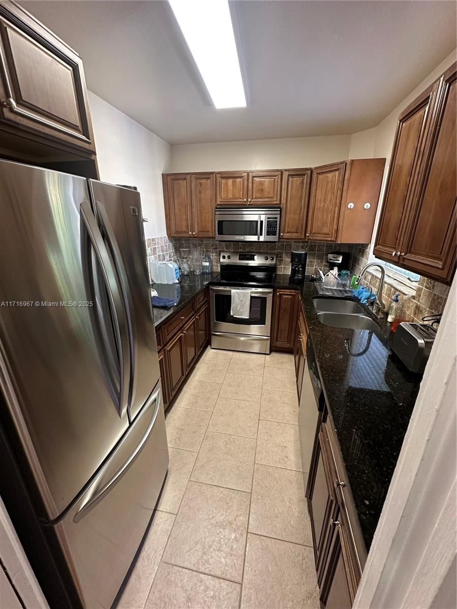 Real estate property located at 3021 Coconut Grove Dr, Miami-dade, Coral Gables Crafts Sec, Coral Gables, FL