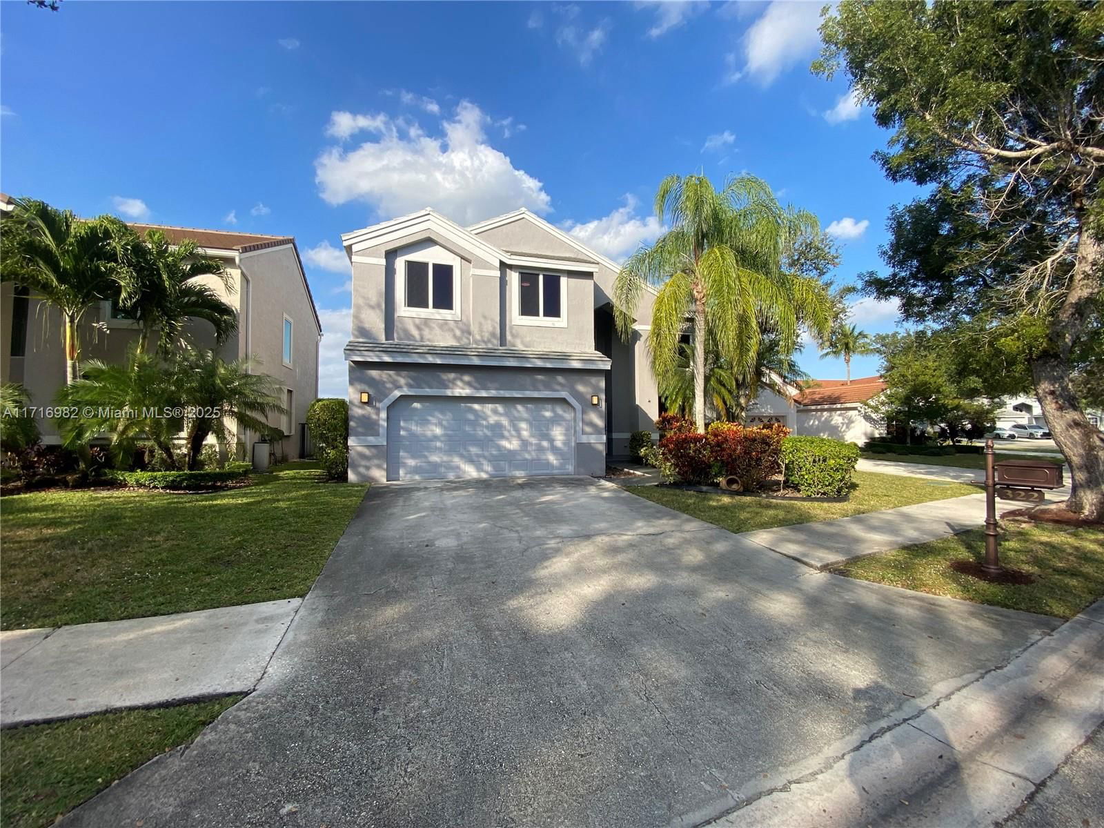 Real estate property located at 322 Lake Crest Ct, Broward, SECTOR 4, Weston, FL