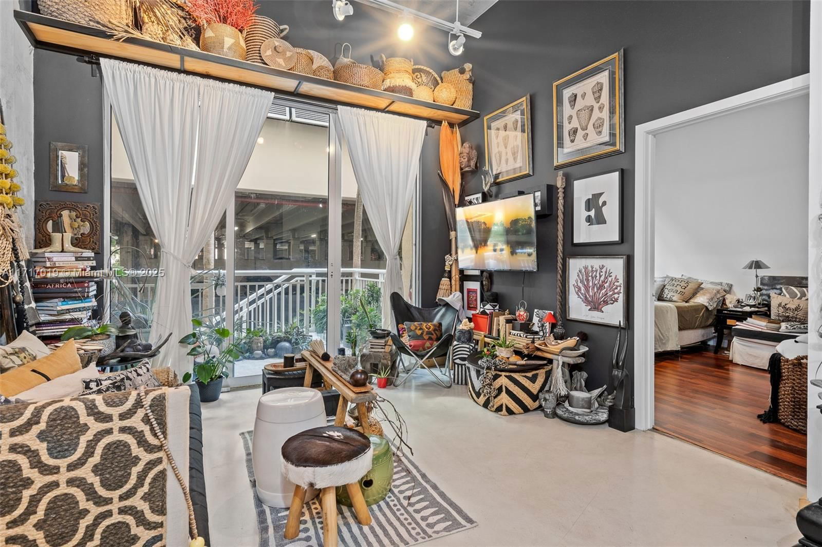 Real estate property located at 2001 Biscayne Blvd #2121, Miami-dade, Cite Condo, Miami, FL