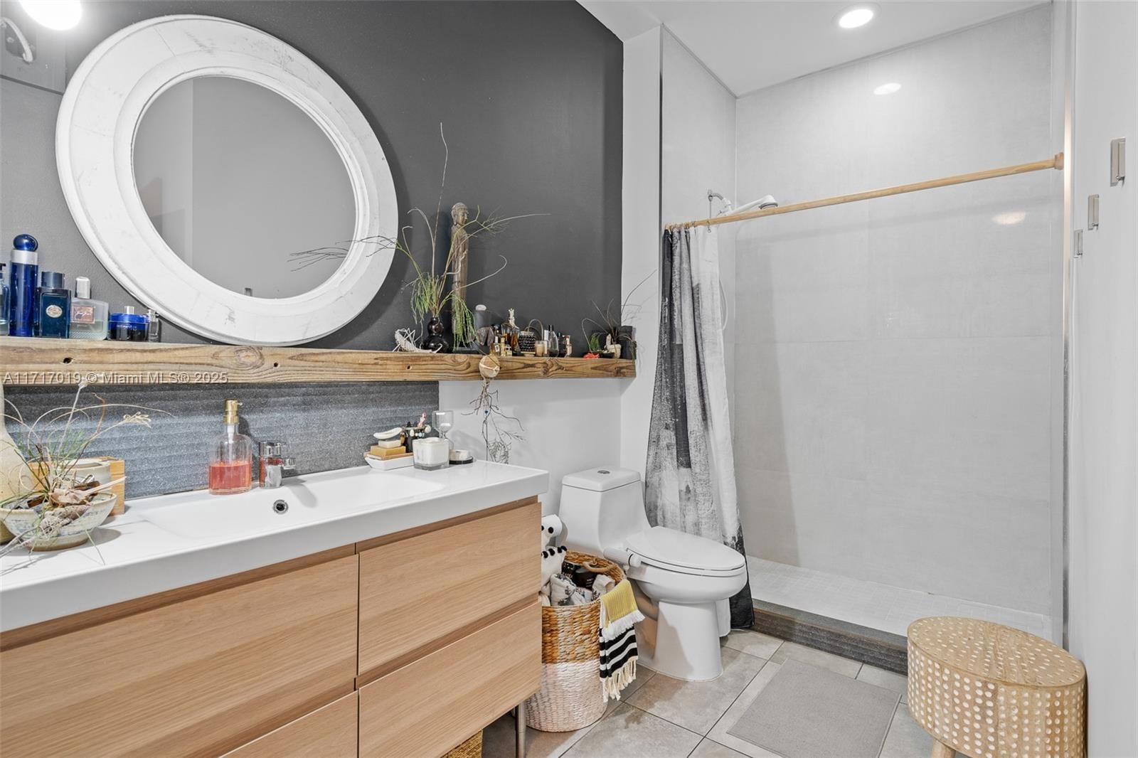 Real estate property located at 2001 Biscayne Blvd #2121, Miami-dade, Cite Condo, Miami, FL