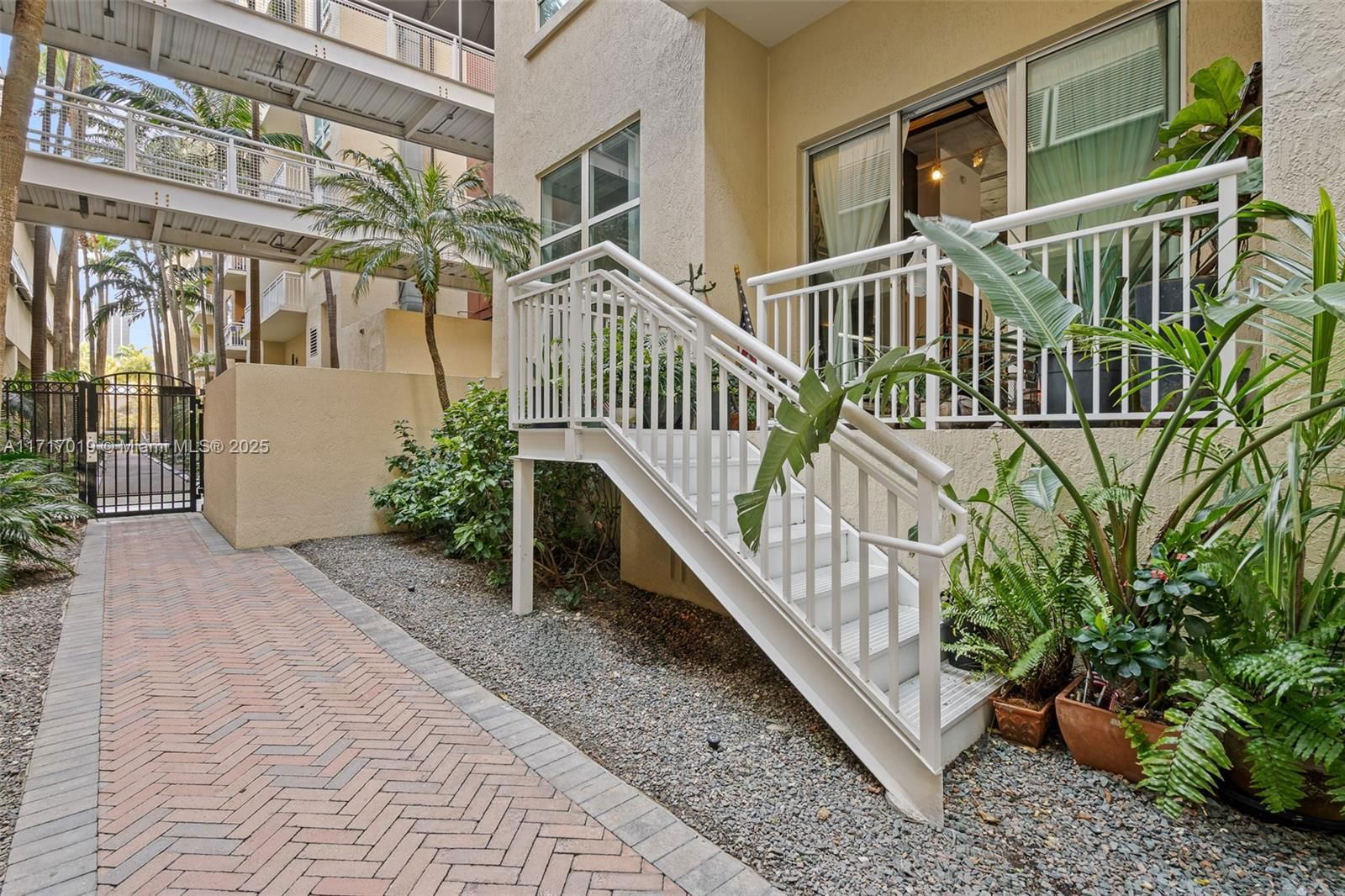 Real estate property located at 2001 Biscayne Blvd #2121, Miami-dade, Cite Condo, Miami, FL