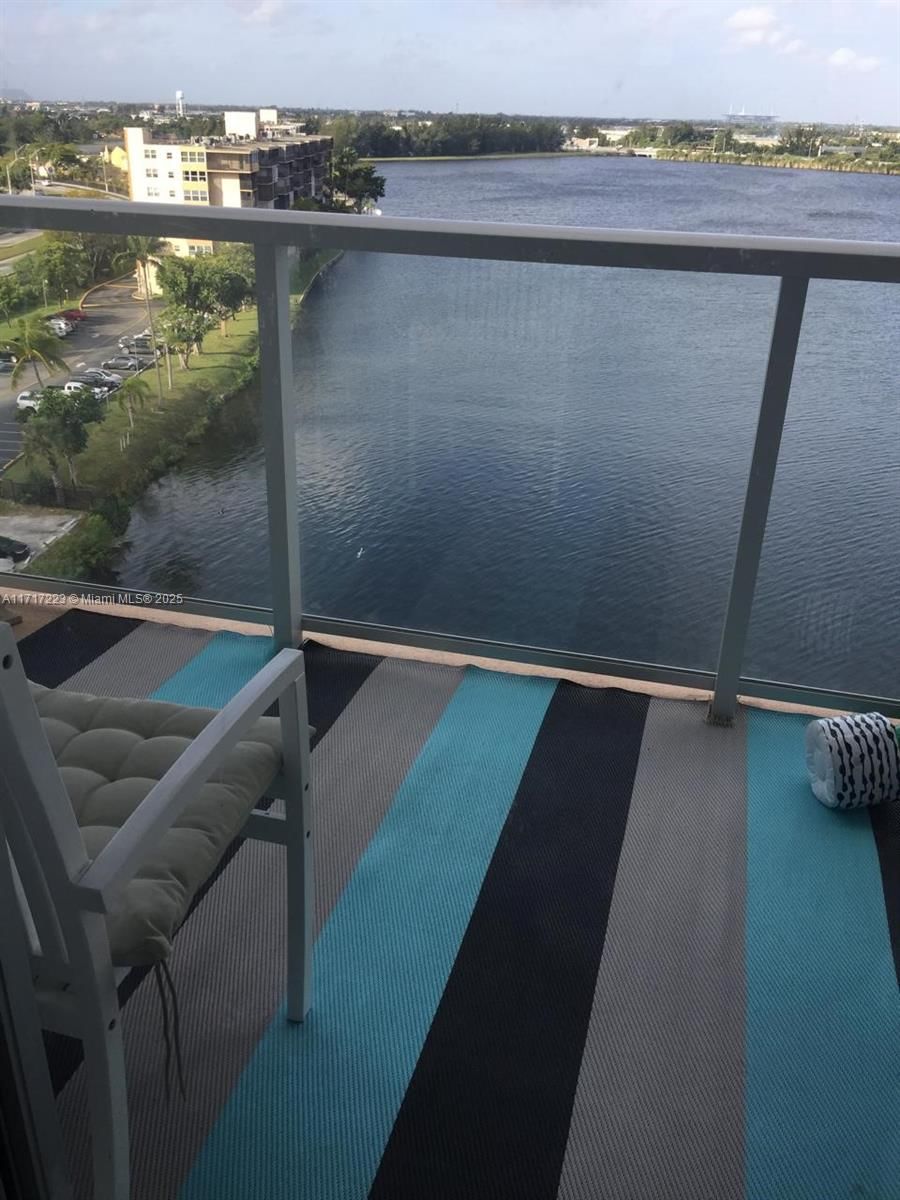 Real estate property located at 1301 Miami Gardens Dr #1024W, Miami-dade, Buckley Towers Condo - Ea, Miami, FL