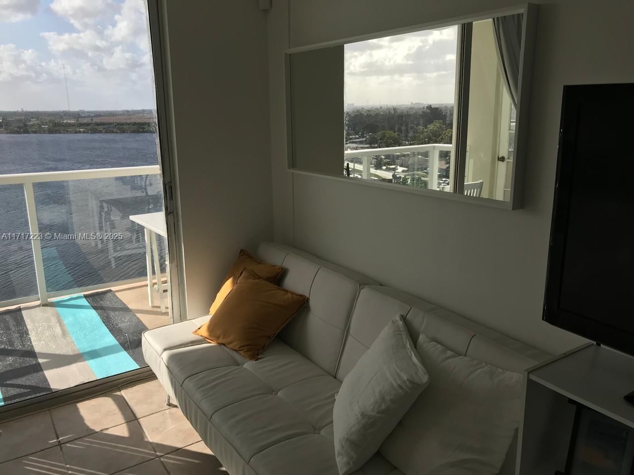 Real estate property located at 1301 Miami Gardens Dr #1024W, Miami-dade, Buckley Towers Condo - Ea, Miami, FL