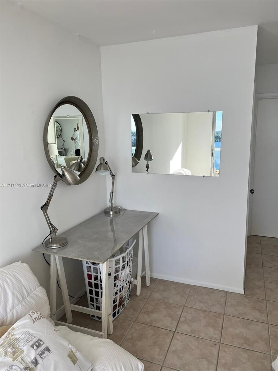 Real estate property located at 1301 Miami Gardens Dr #1024W, Miami-dade, Buckley Towers Condo - Ea, Miami, FL
