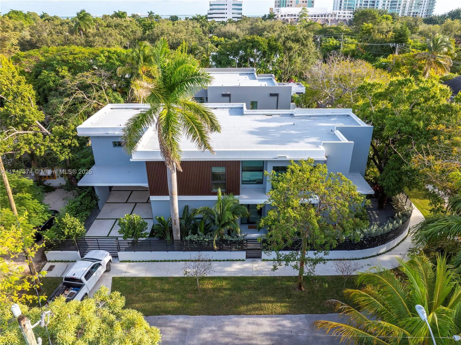 Real estate property located at 3019 Aviation Ave, Miami-dade, Babbitt & Bates, Miami, FL