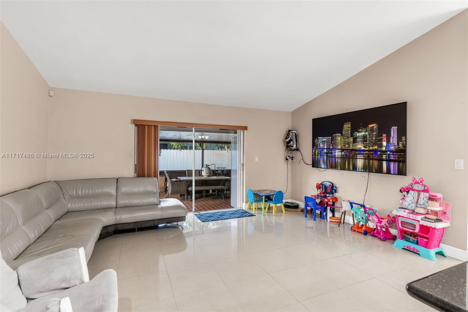 Real estate property located at 11243 165th Ter, Miami-dade, Lazarus On Richmond, Miami, FL