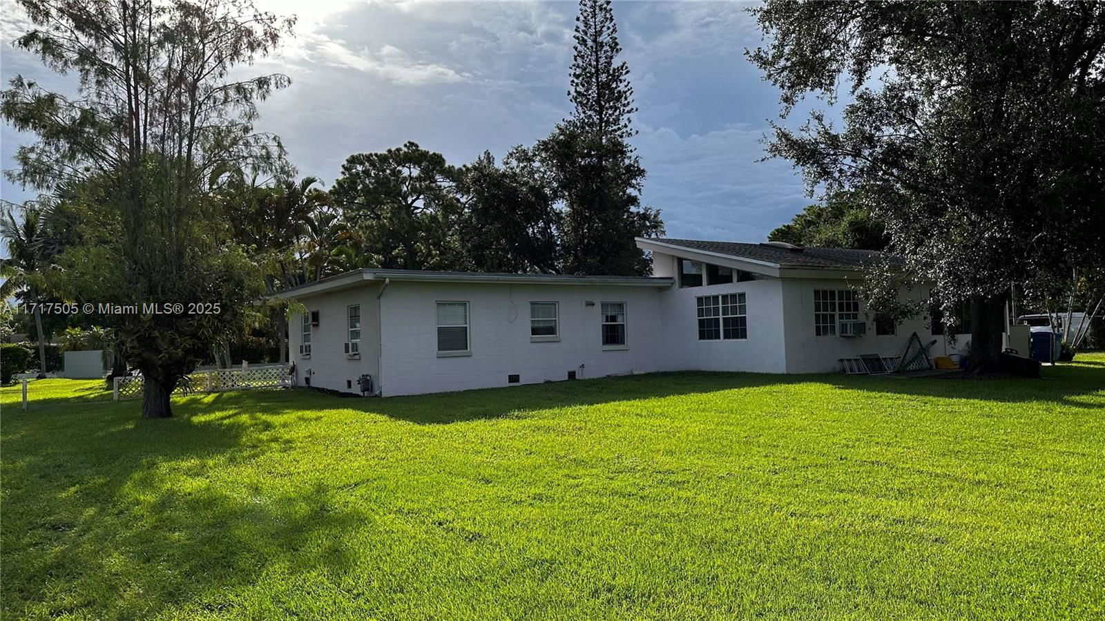 Real estate property located at 1128 Park Ln, Palm Beach, Town Of Haverhill, Haverhill, FL