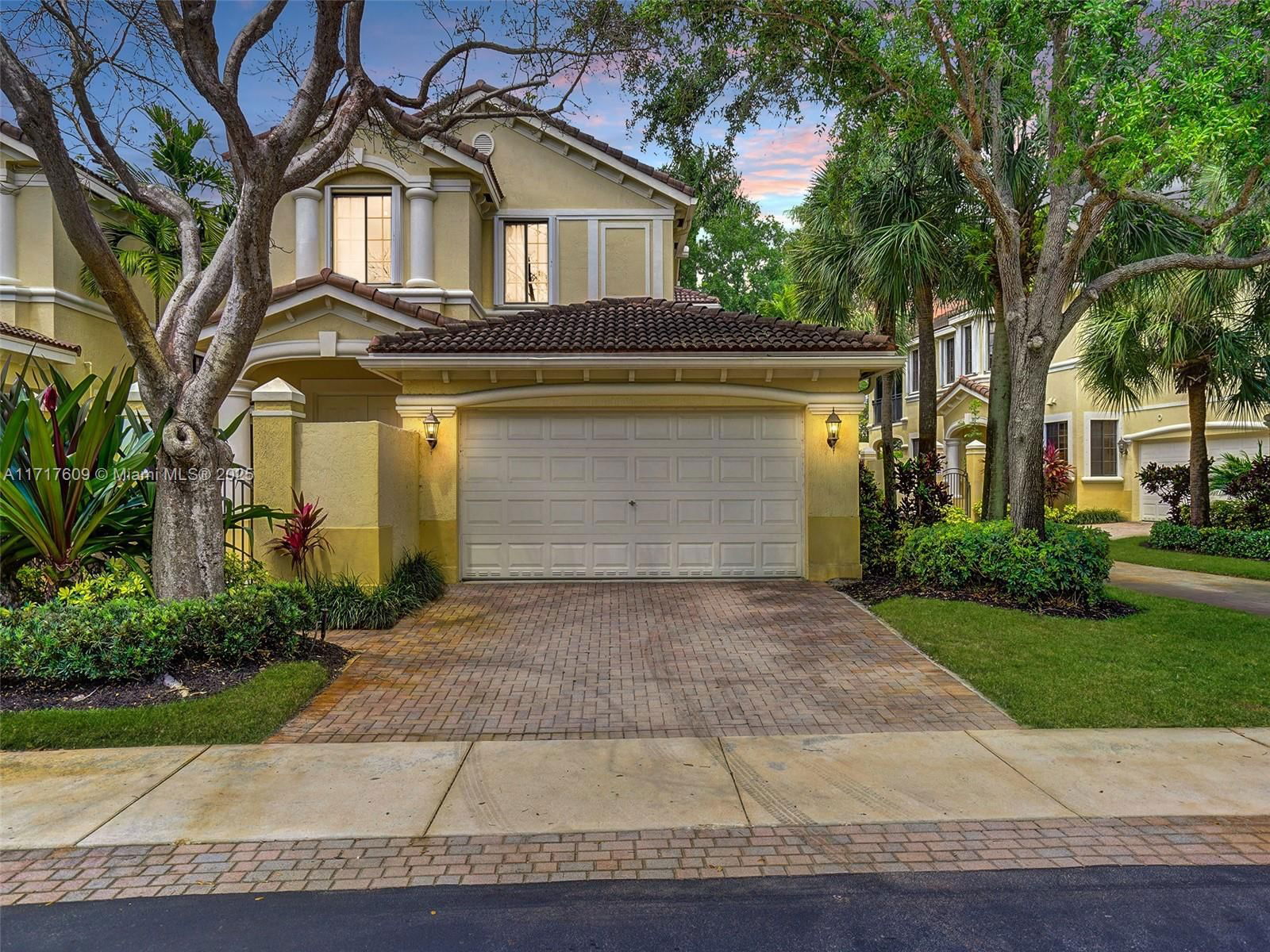 Real estate property located at 1689 Passion Vine Cir #21-4, Broward, Mariposa Pointe At Weston, Weston, FL