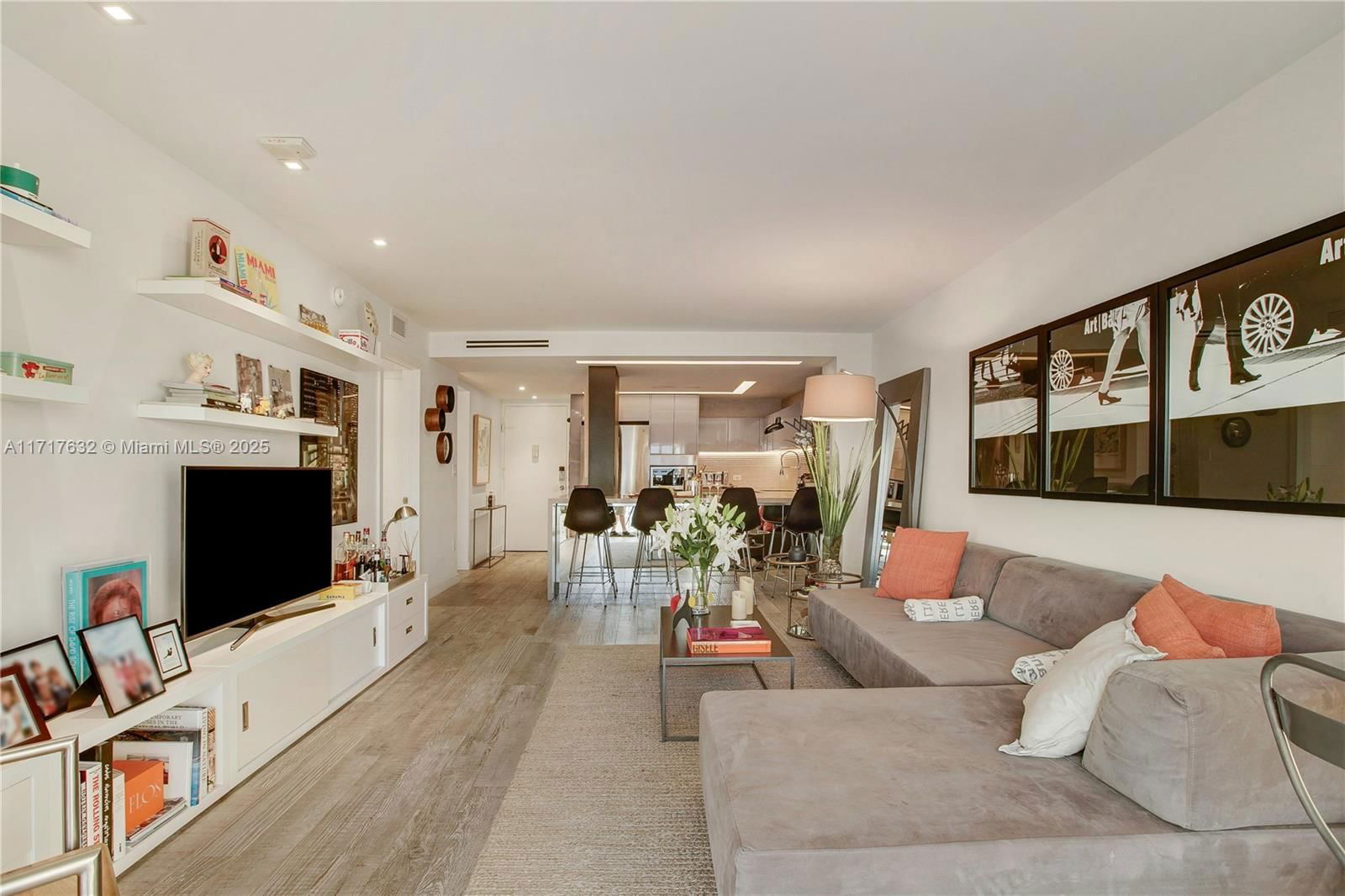 Real estate property located at 1450 Lincoln Rd #909, Miami-dade, Lincoln Bay Towers Condo, Miami Beach, FL