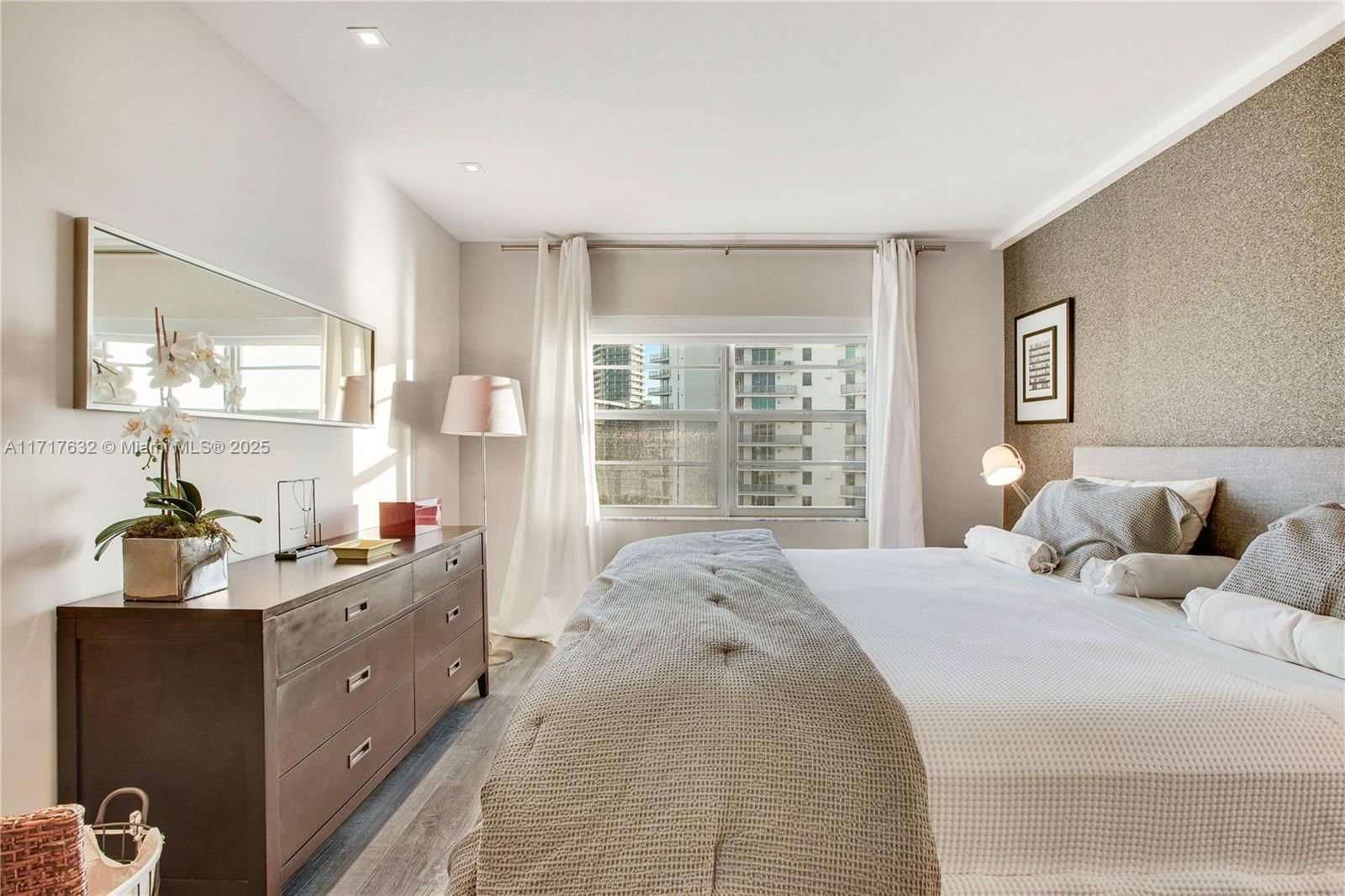 Real estate property located at 1450 Lincoln Rd #909, Miami-dade, Lincoln Bay Towers Condo, Miami Beach, FL
