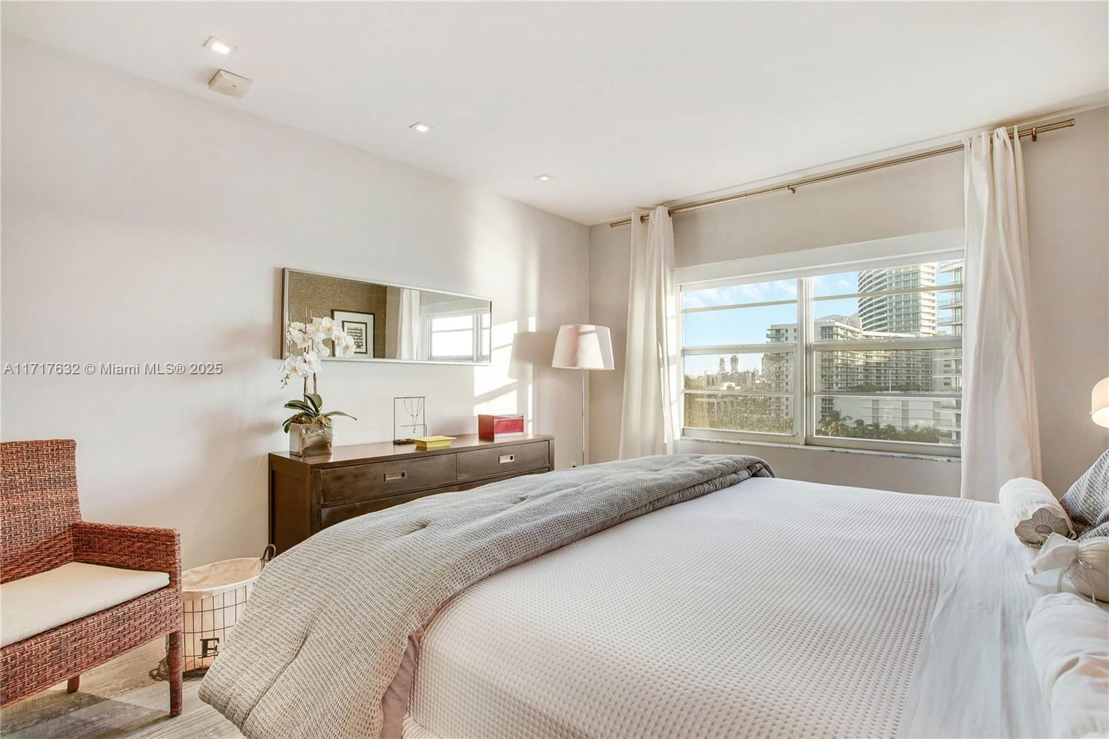 Real estate property located at 1450 Lincoln Rd #909, Miami-dade, Lincoln Bay Towers Condo, Miami Beach, FL