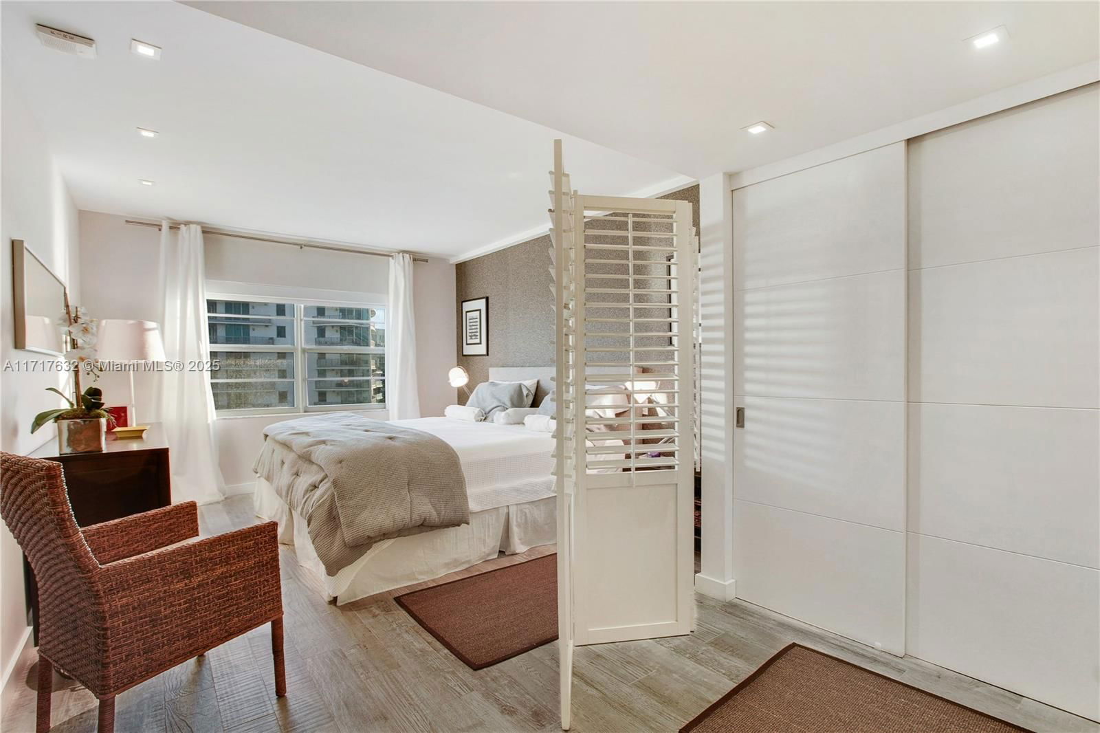 Real estate property located at 1450 Lincoln Rd #909, Miami-dade, Lincoln Bay Towers Condo, Miami Beach, FL