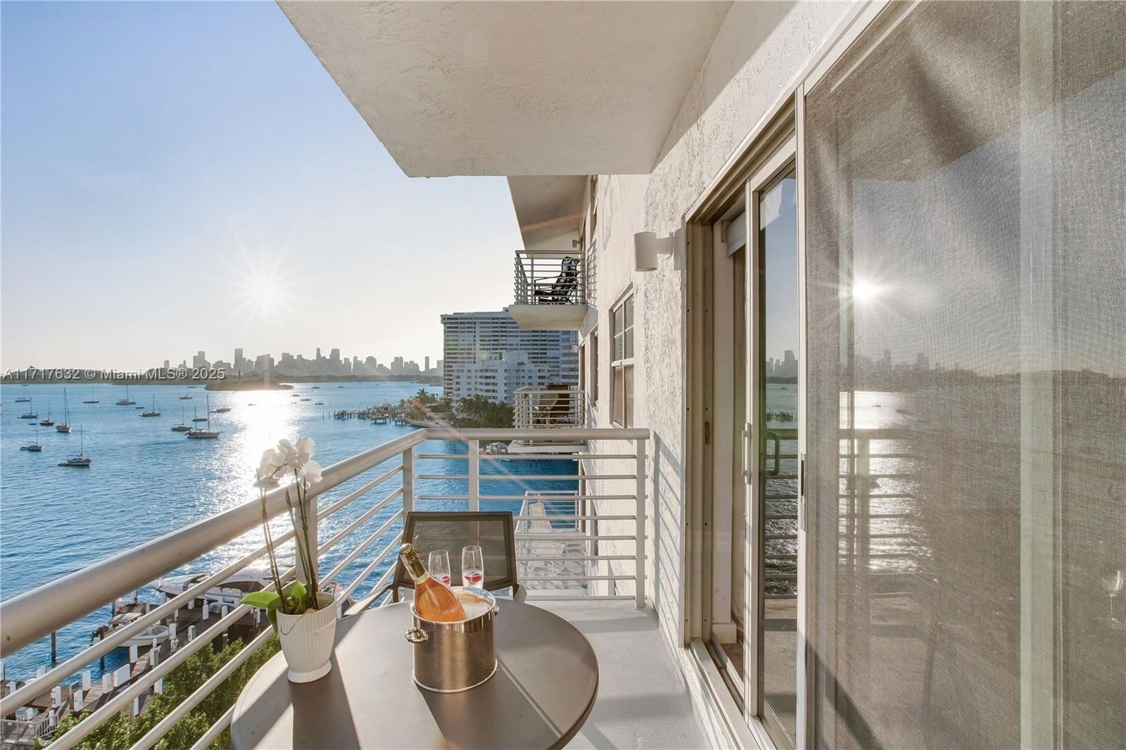 Real estate property located at 1450 Lincoln Rd #909, Miami-dade, Lincoln Bay Towers Condo, Miami Beach, FL