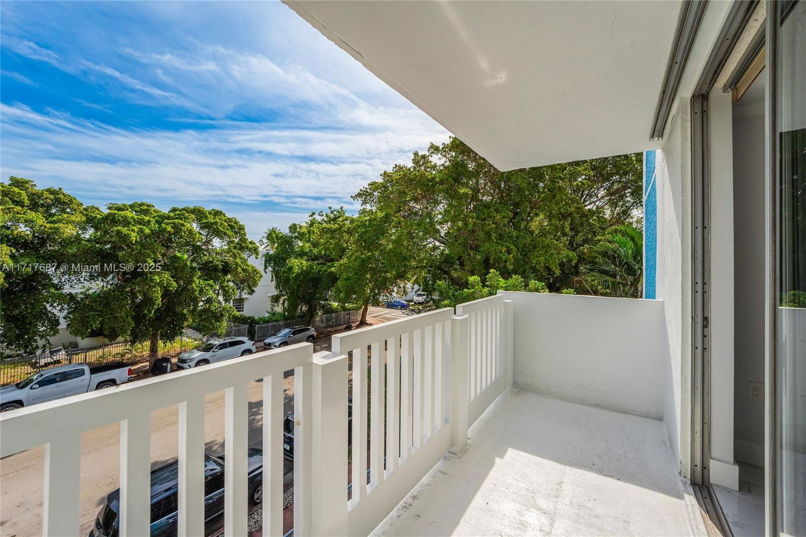 Real estate property located at 910 Michigan Ave #301, Miami-dade, Michigan West Condo, Miami Beach, FL