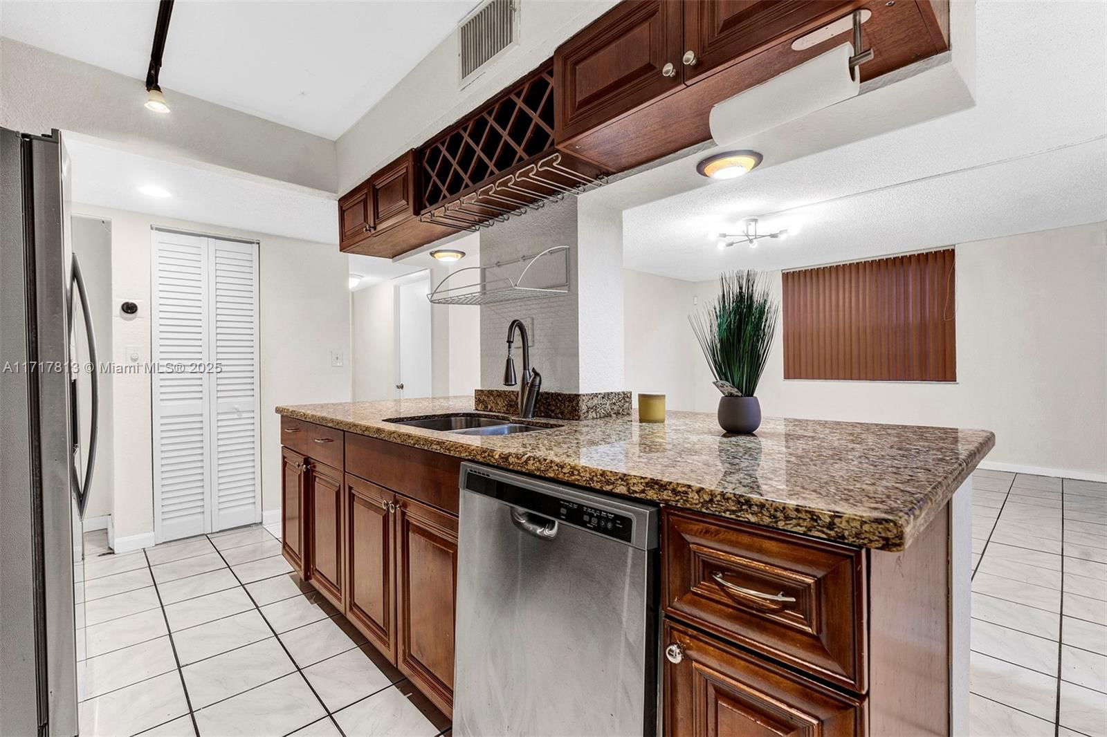 Real estate property located at 6190 Woodlands Blvd #108, Broward, Gate Three Condo, Tamarac, FL
