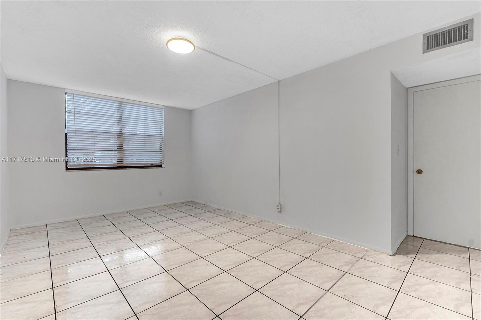 Real estate property located at 6190 Woodlands Blvd #108, Broward, Gate Three Condo, Tamarac, FL