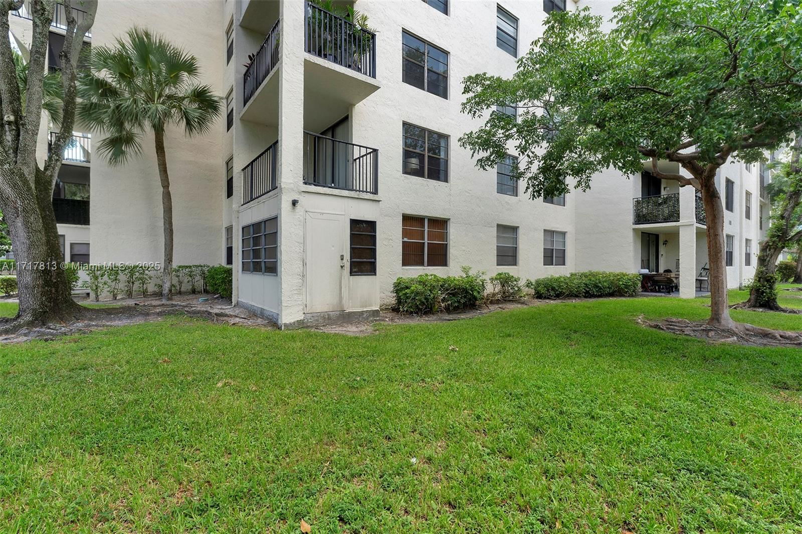 Real estate property located at 6190 Woodlands Blvd #108, Broward, Gate Three Condo, Tamarac, FL