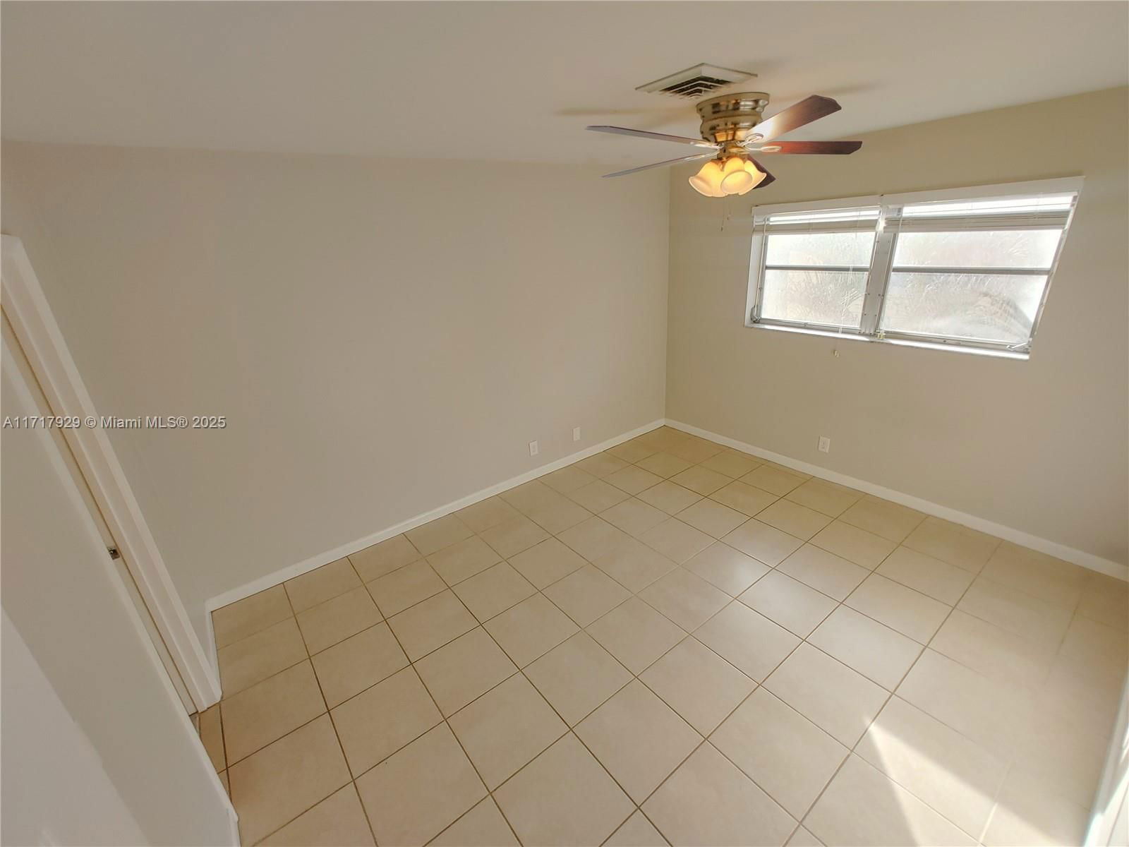Real estate property located at 2836 Fillmore St #35, Broward, Pinewood Condo, Hollywood, FL