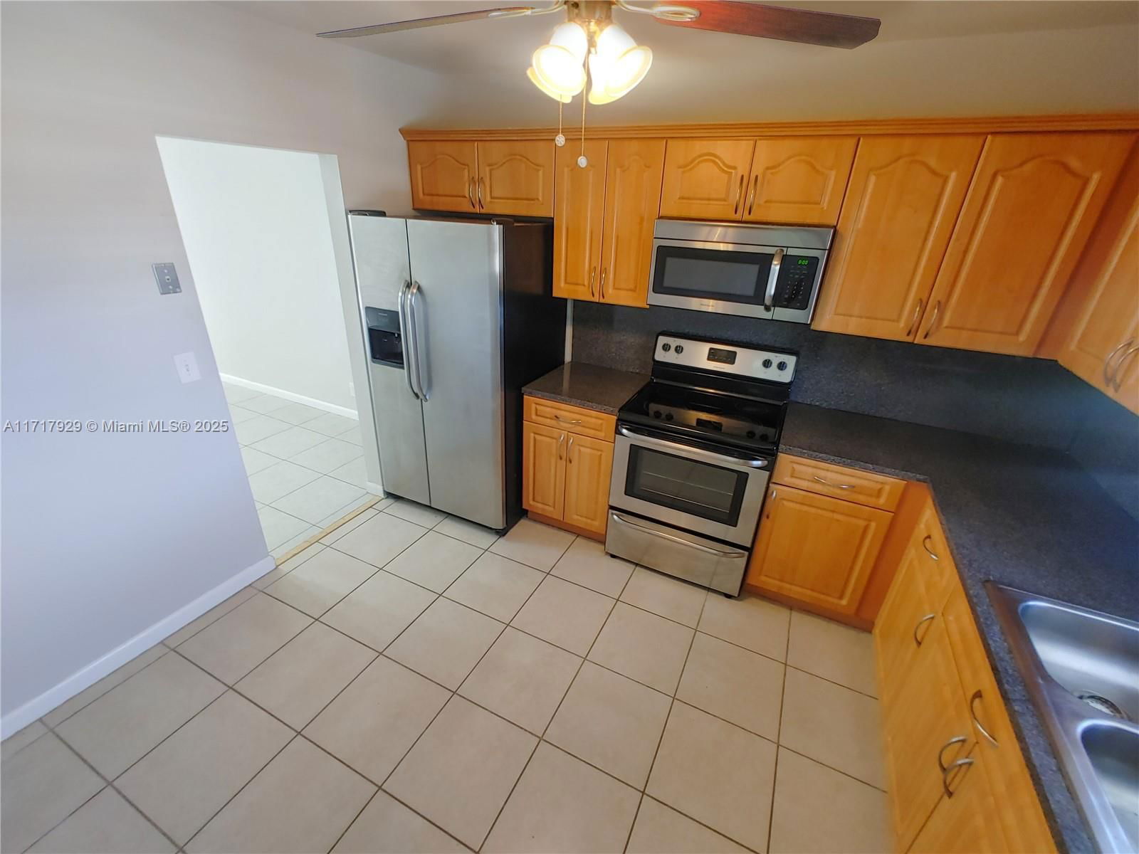 Real estate property located at 2836 Fillmore St #35, Broward, Pinewood Condo, Hollywood, FL