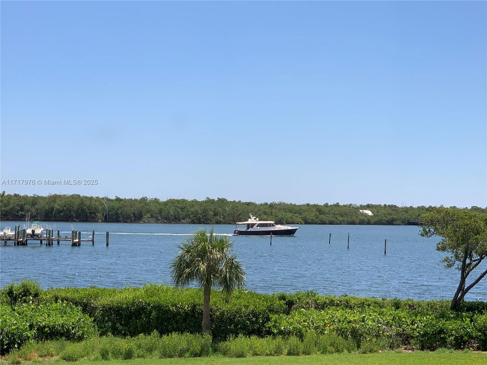 Real estate property located at 6062 Landing Way #15, Martin, Hansons Landing Condo, Stuart, FL