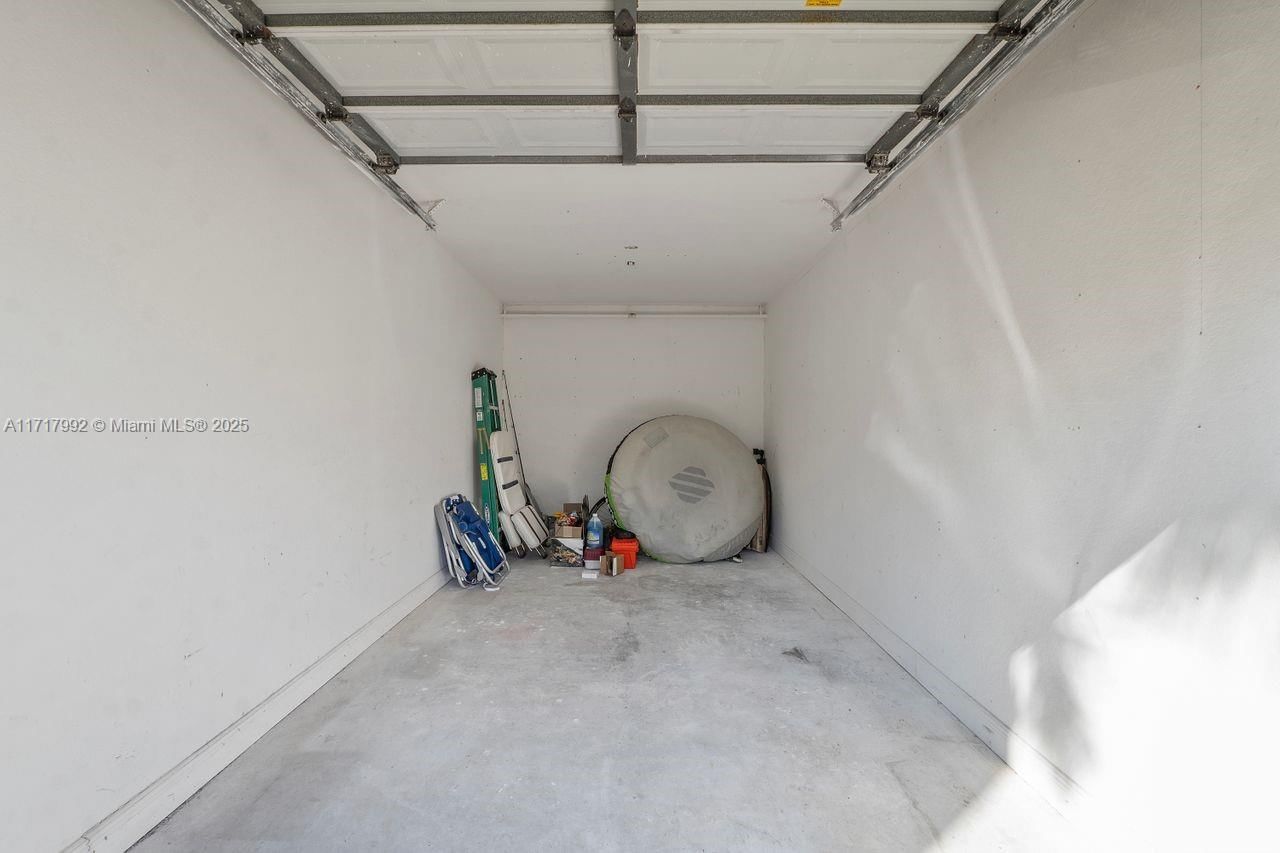 Real estate property located at 20930 87th Ave #305, Miami-dade, Breeze Of Galloway Condo, Cutler Bay, FL