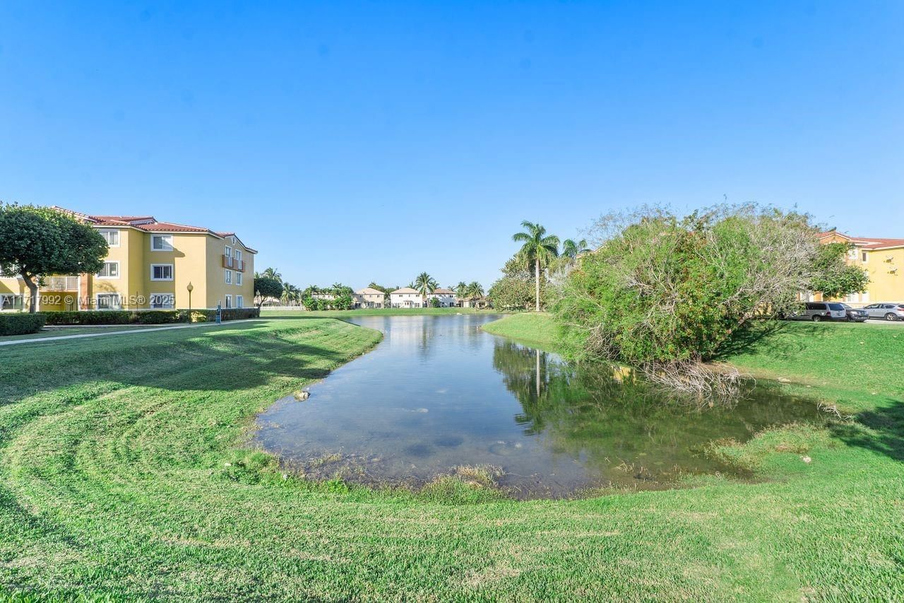 Real estate property located at 20930 87th Ave #305, Miami-dade, Breeze Of Galloway Condo, Cutler Bay, FL