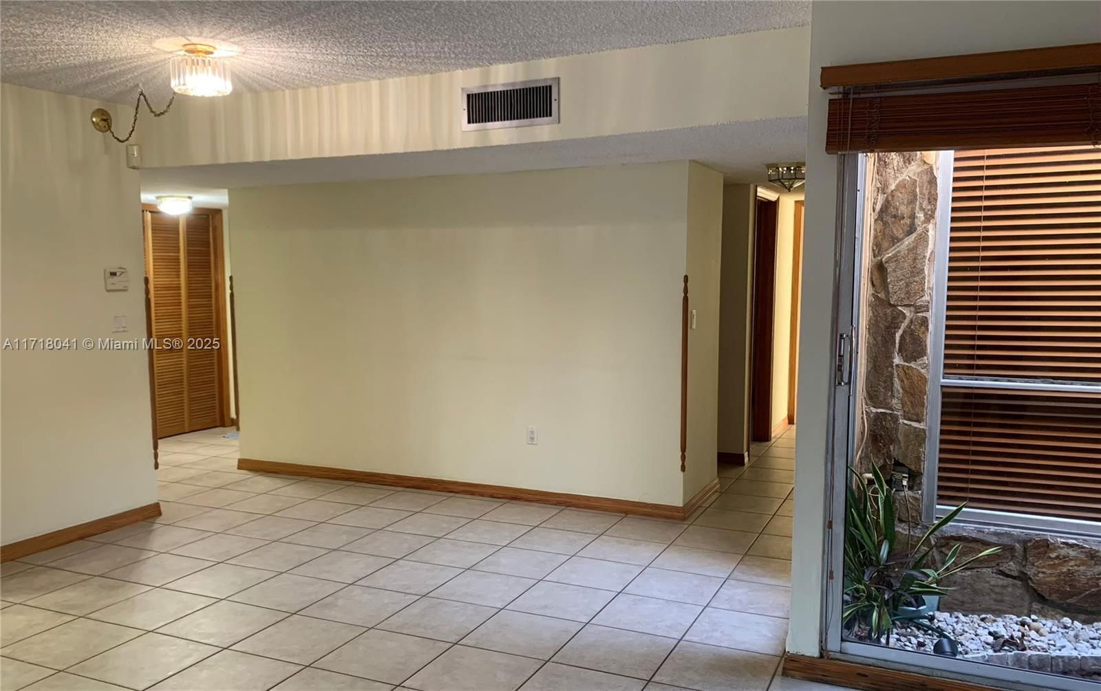 Real estate property located at 4201 19th Ave, Miami-dade, Palm Springs Villas South, Hialeah, FL